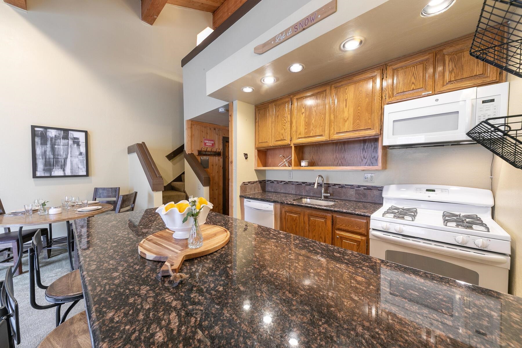 2000 North Village Drive UNIT 317, Truckee, CA, 96161