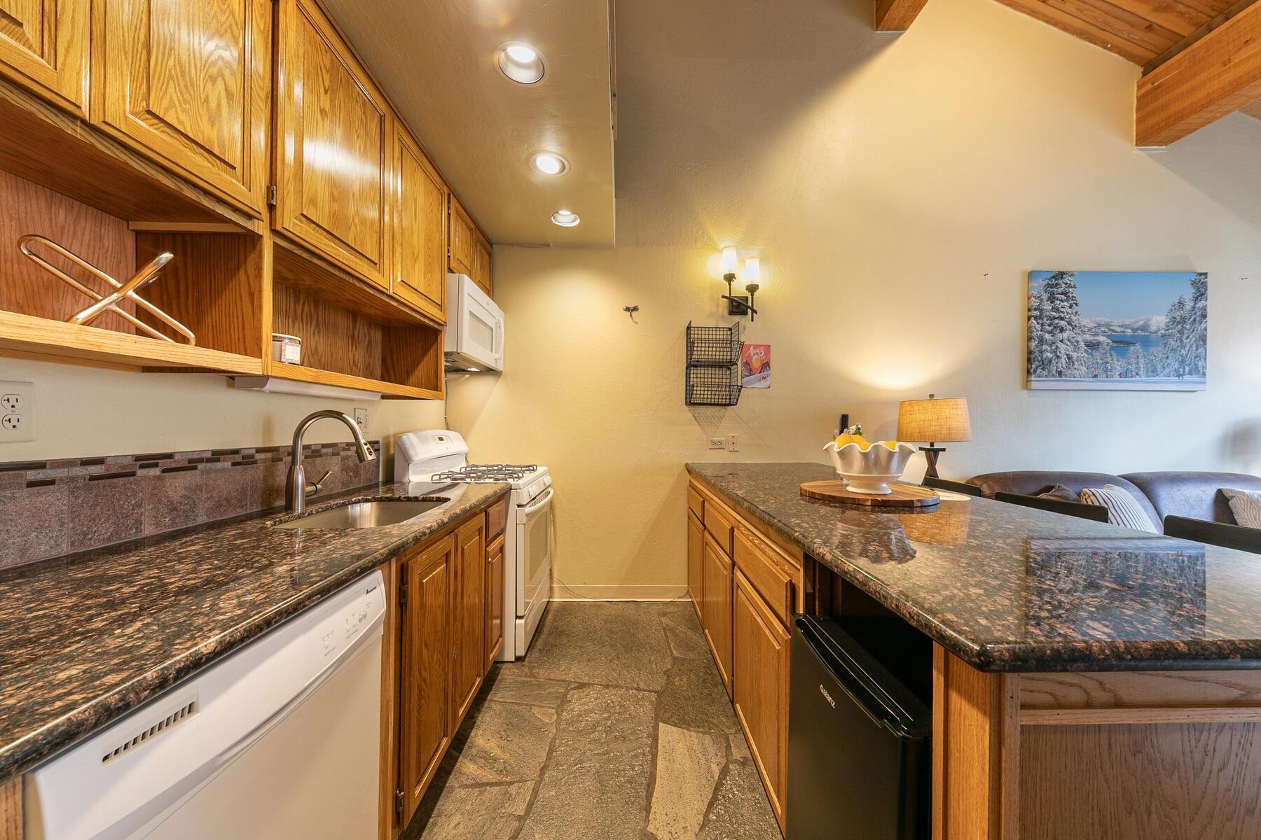 2000 North Village Drive UNIT 317, Truckee, CA, 96161