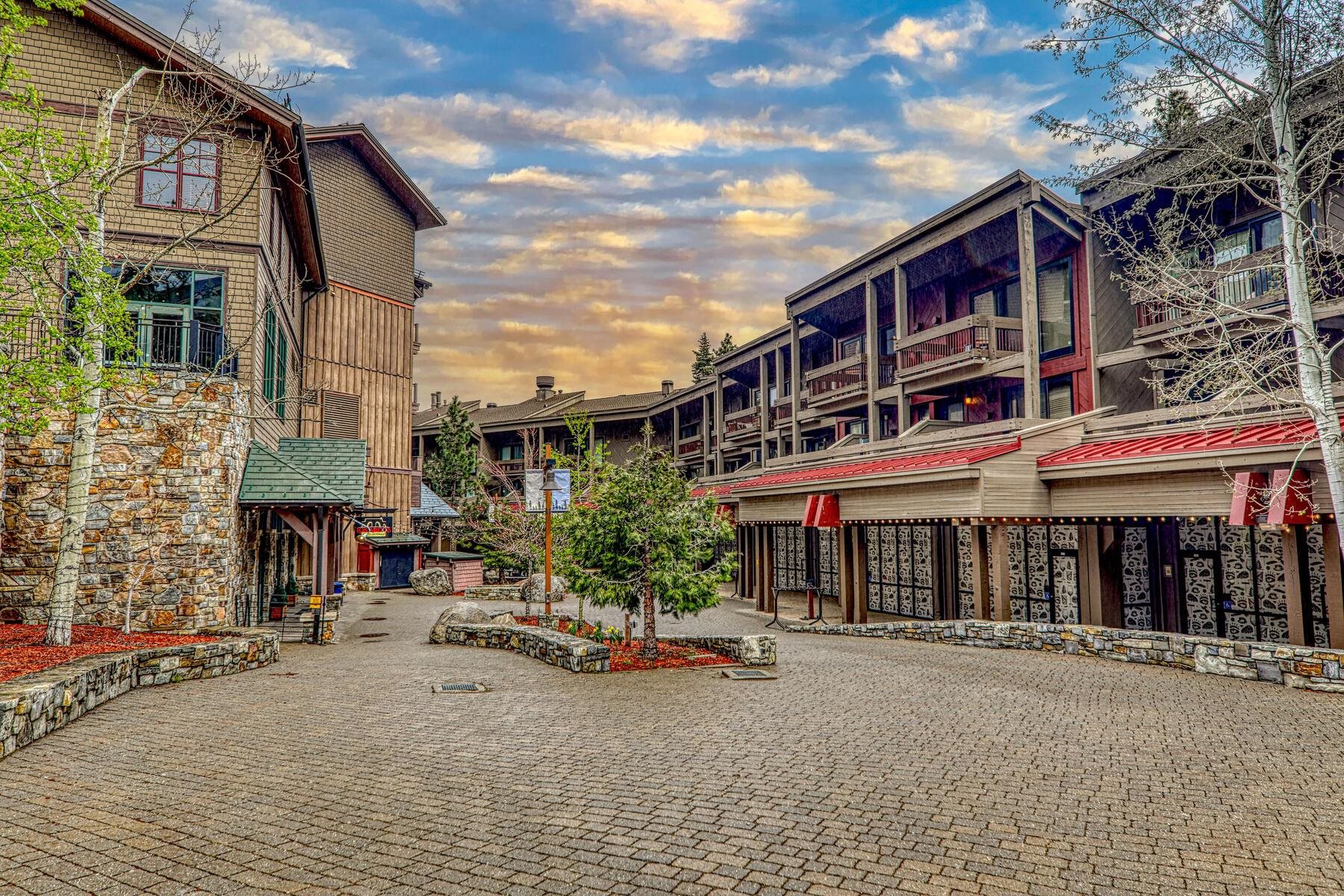 2000 North Village Drive UNIT 317, Truckee, CA, 96161