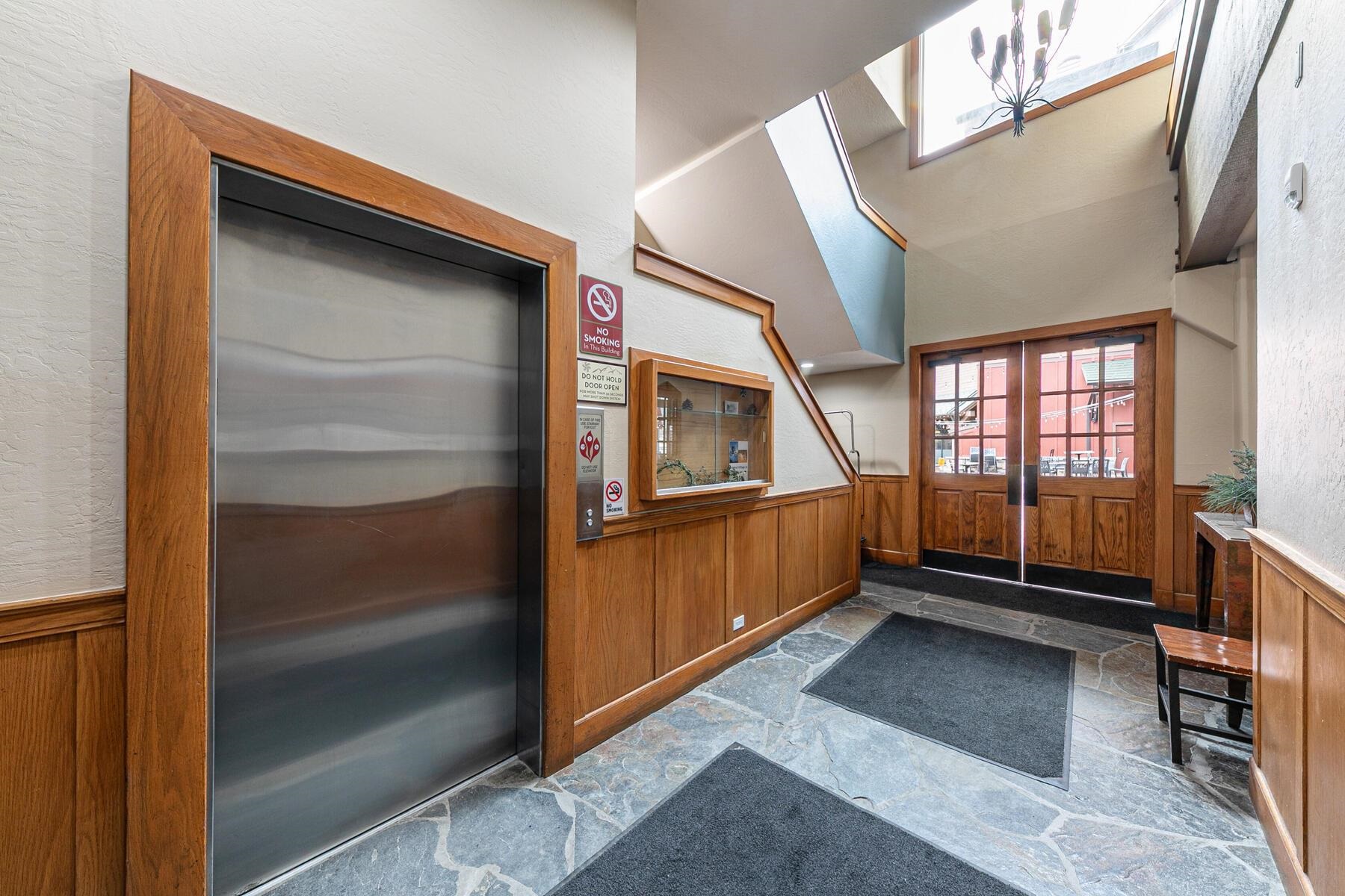 2000 North Village Drive UNIT 317, Truckee, CA, 96161