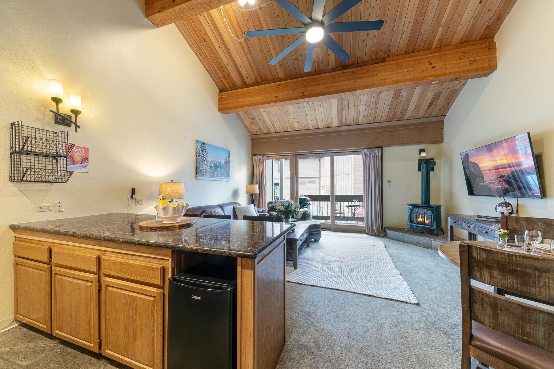 2000 North Village Drive UNIT 317, Truckee, CA, 96161