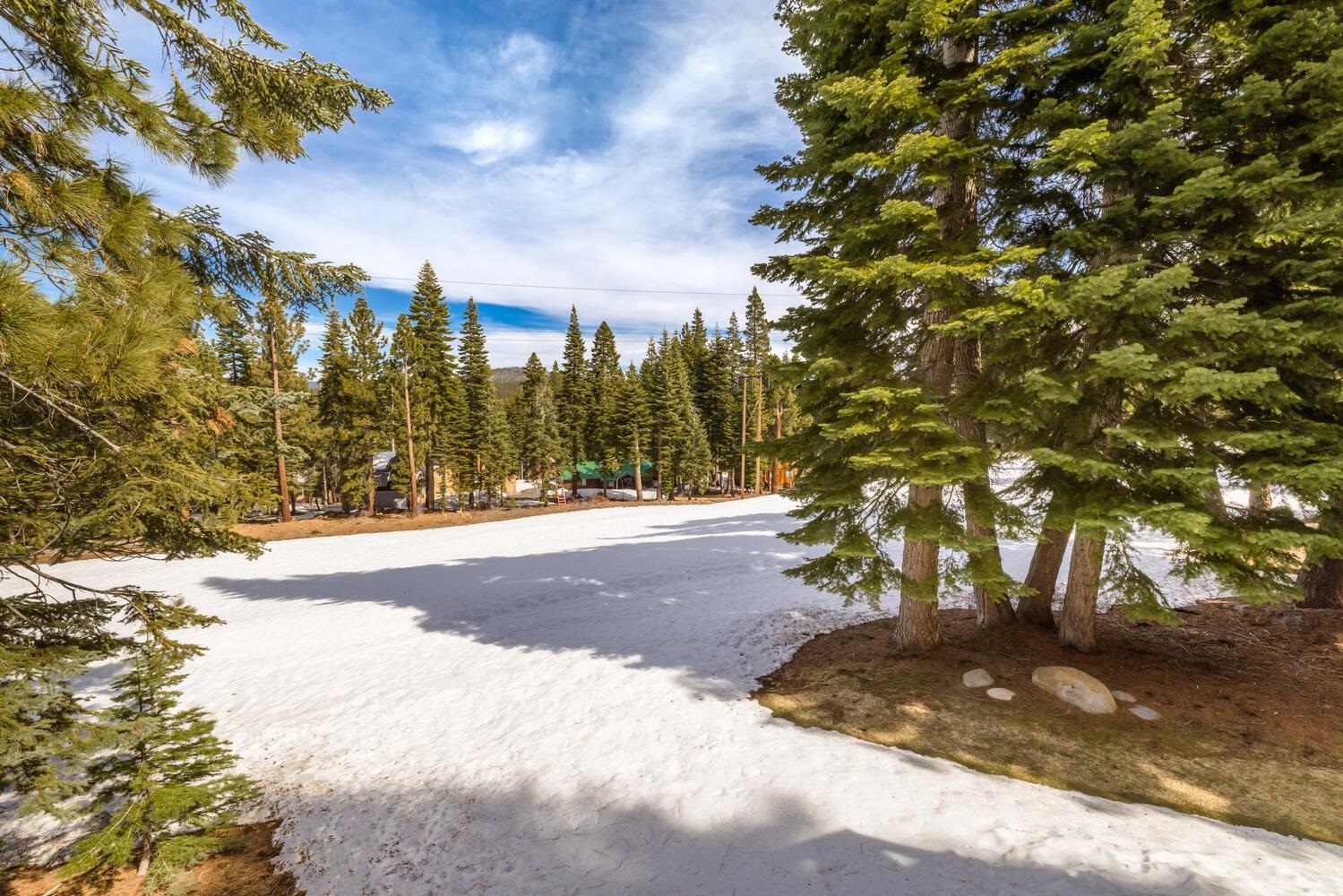 11221 Skislope Way, Truckee, CA, 96161