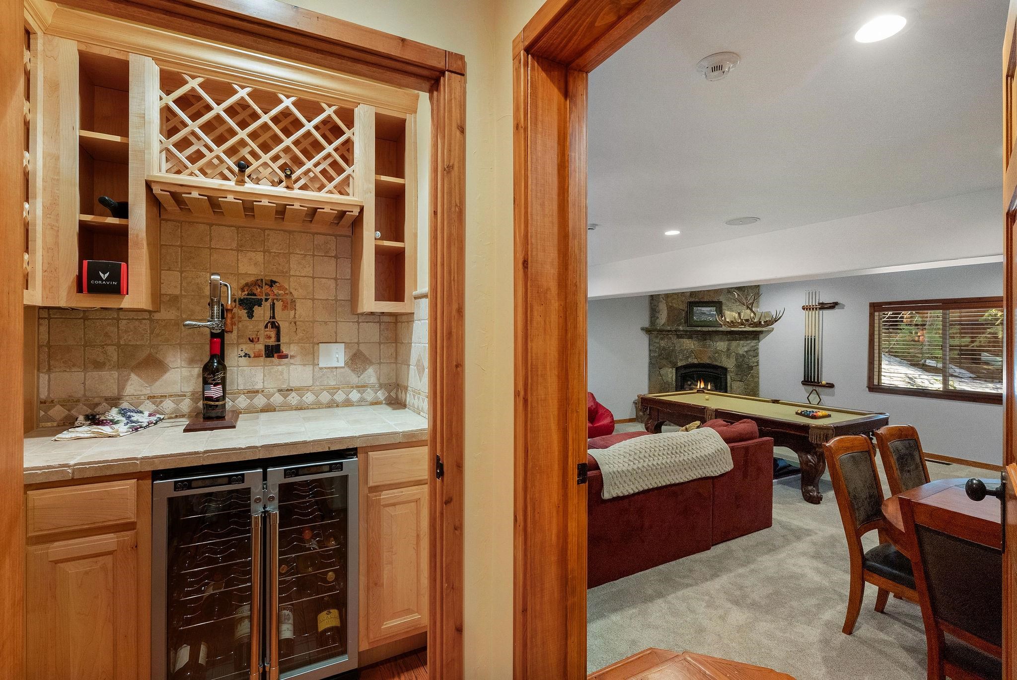 12987 Hillside Drive, Truckee, CA, 96161