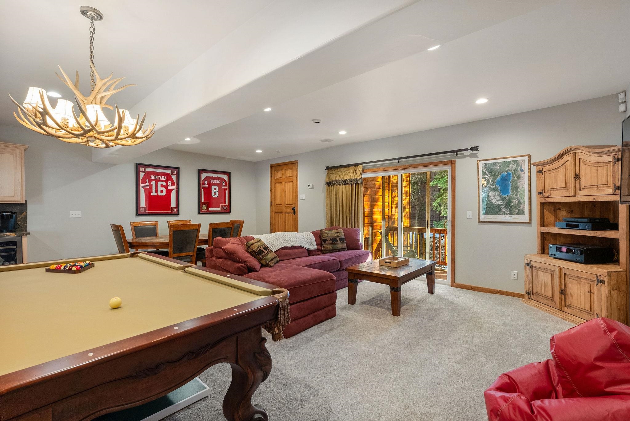 12987 Hillside Drive, Truckee, CA, 96161