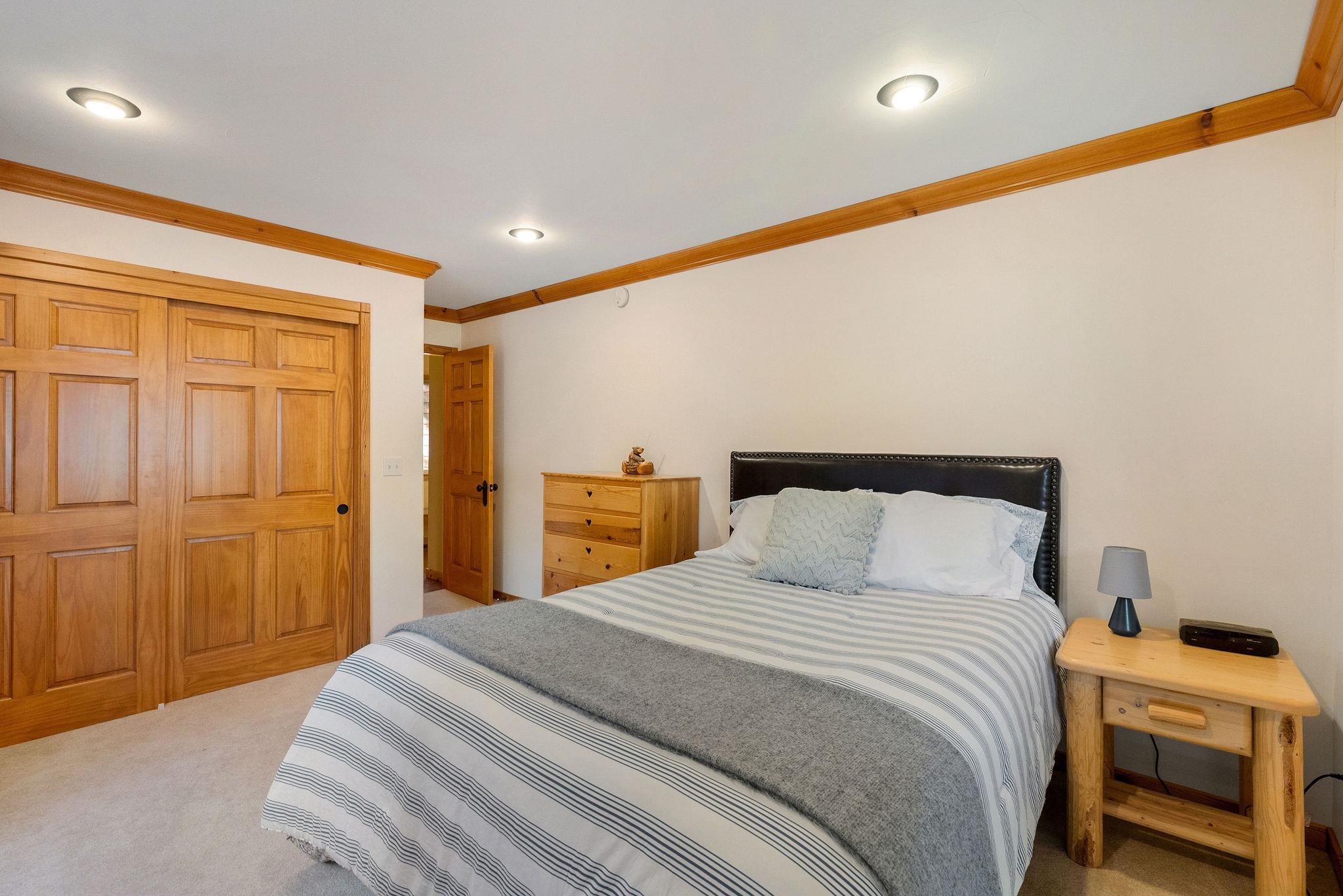 12987 Hillside Drive, Truckee, CA, 96161