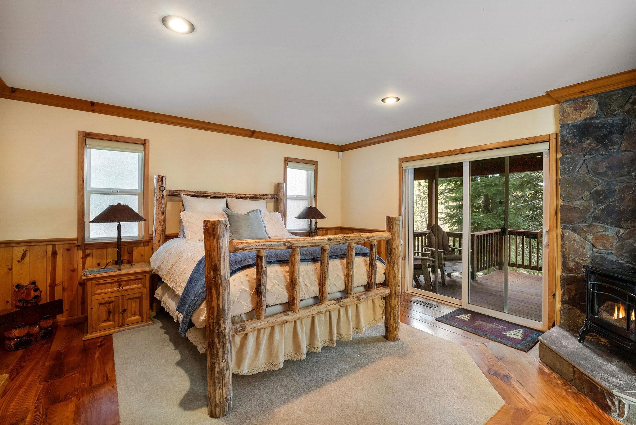 12987 Hillside Drive, Truckee, CA, 96161