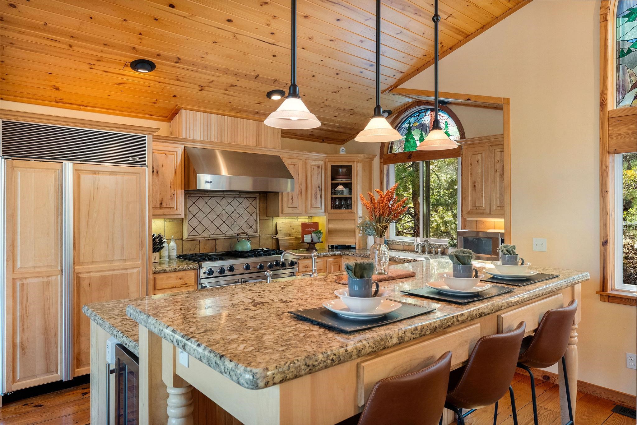 12987 Hillside Drive, Truckee, CA, 96161