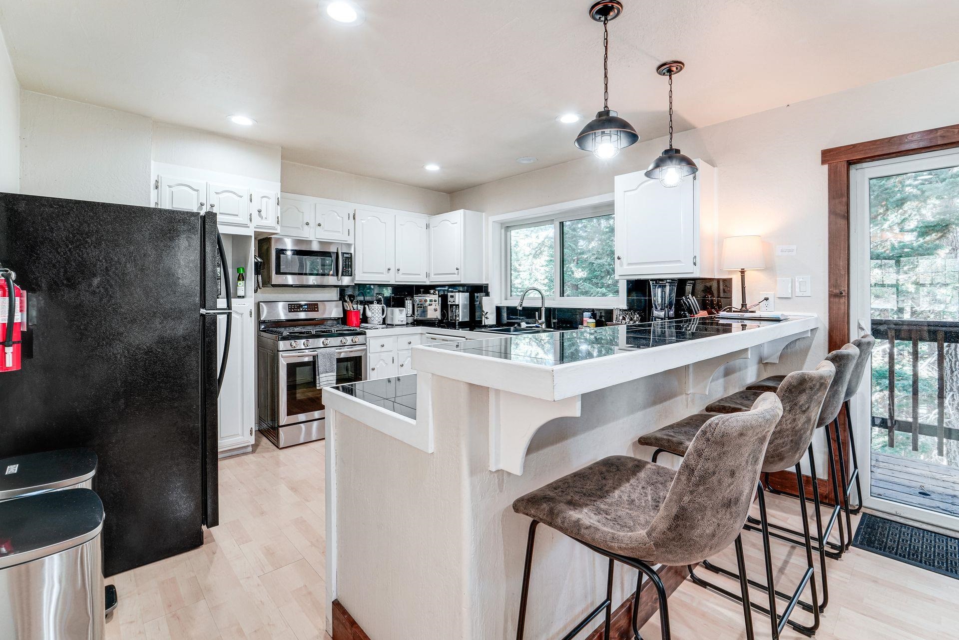 11495 Saint Bernard Drive, Truckee, CA, 96161-6409