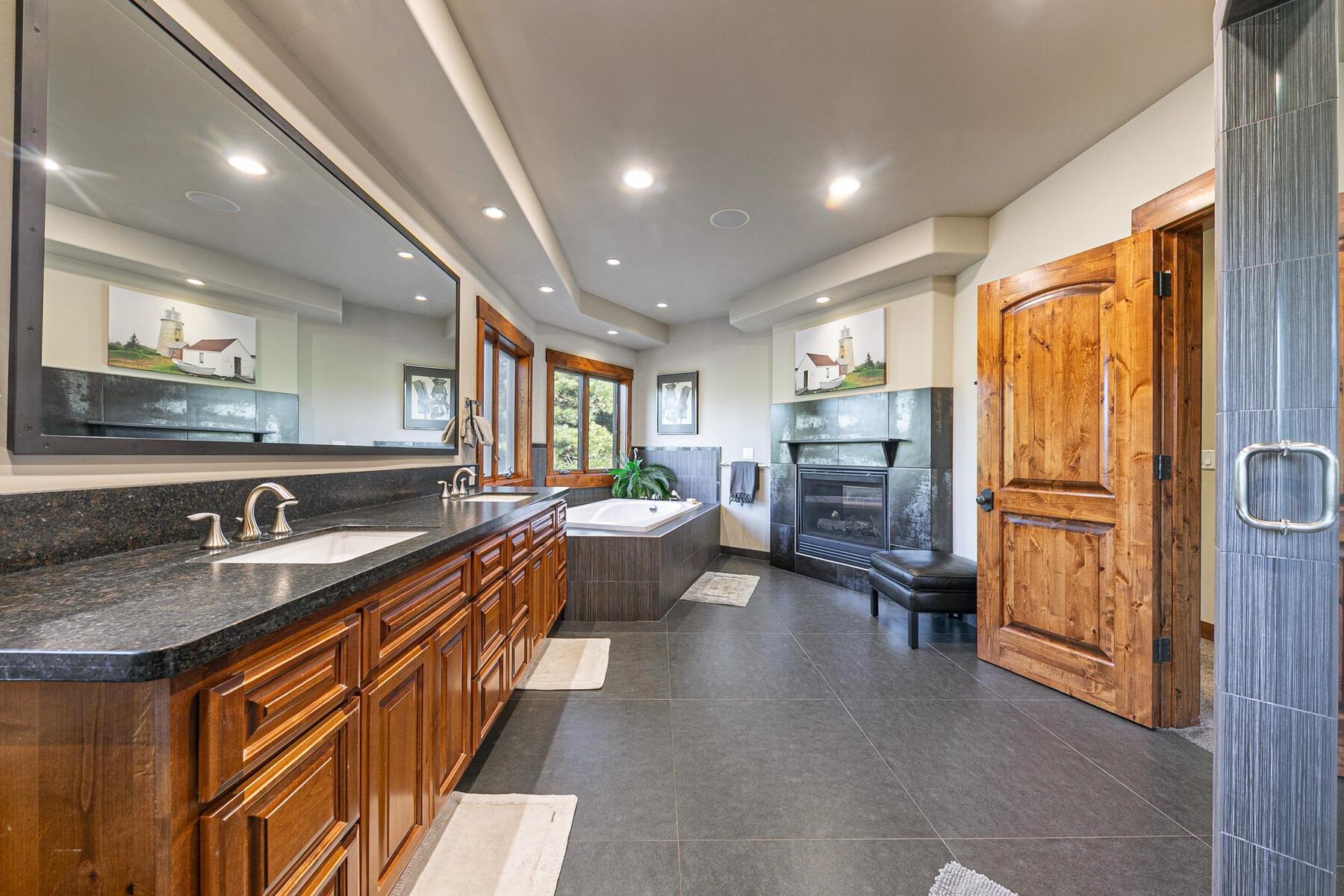 11710 Tinkers Landing, Truckee, CA, 96161-0000