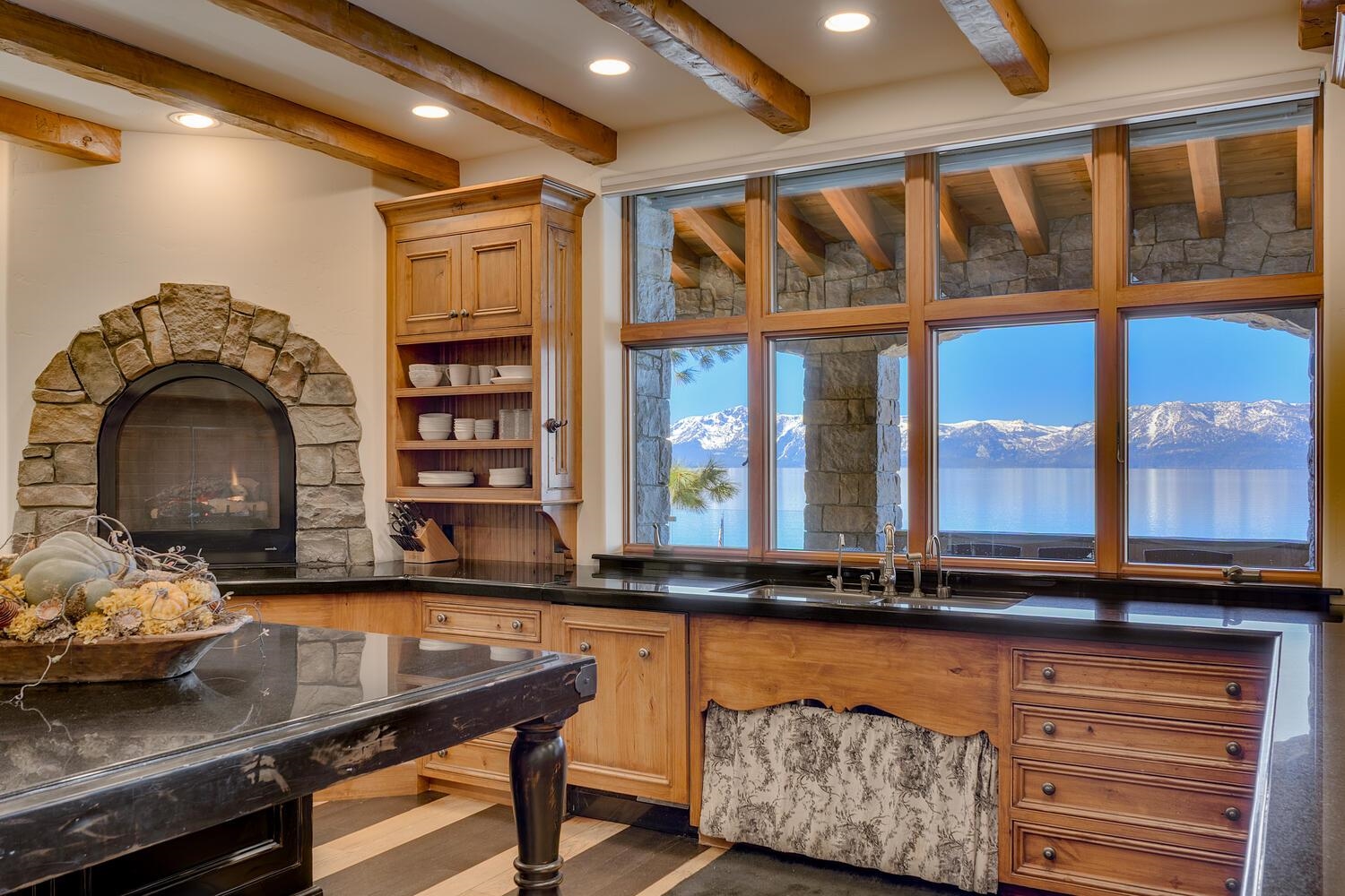 16/18 Stone Creek Lane