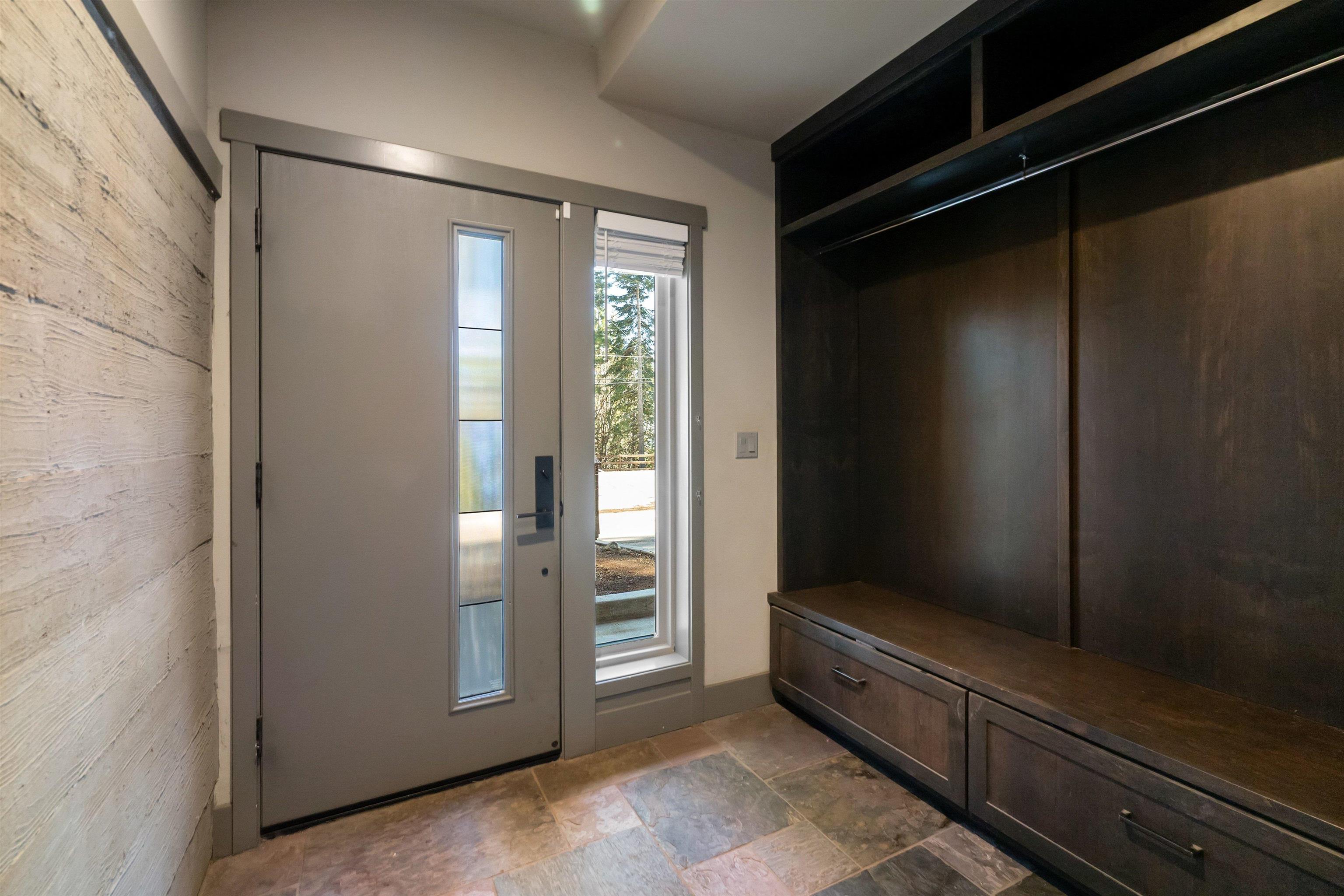 1365 North Lake Boulevard