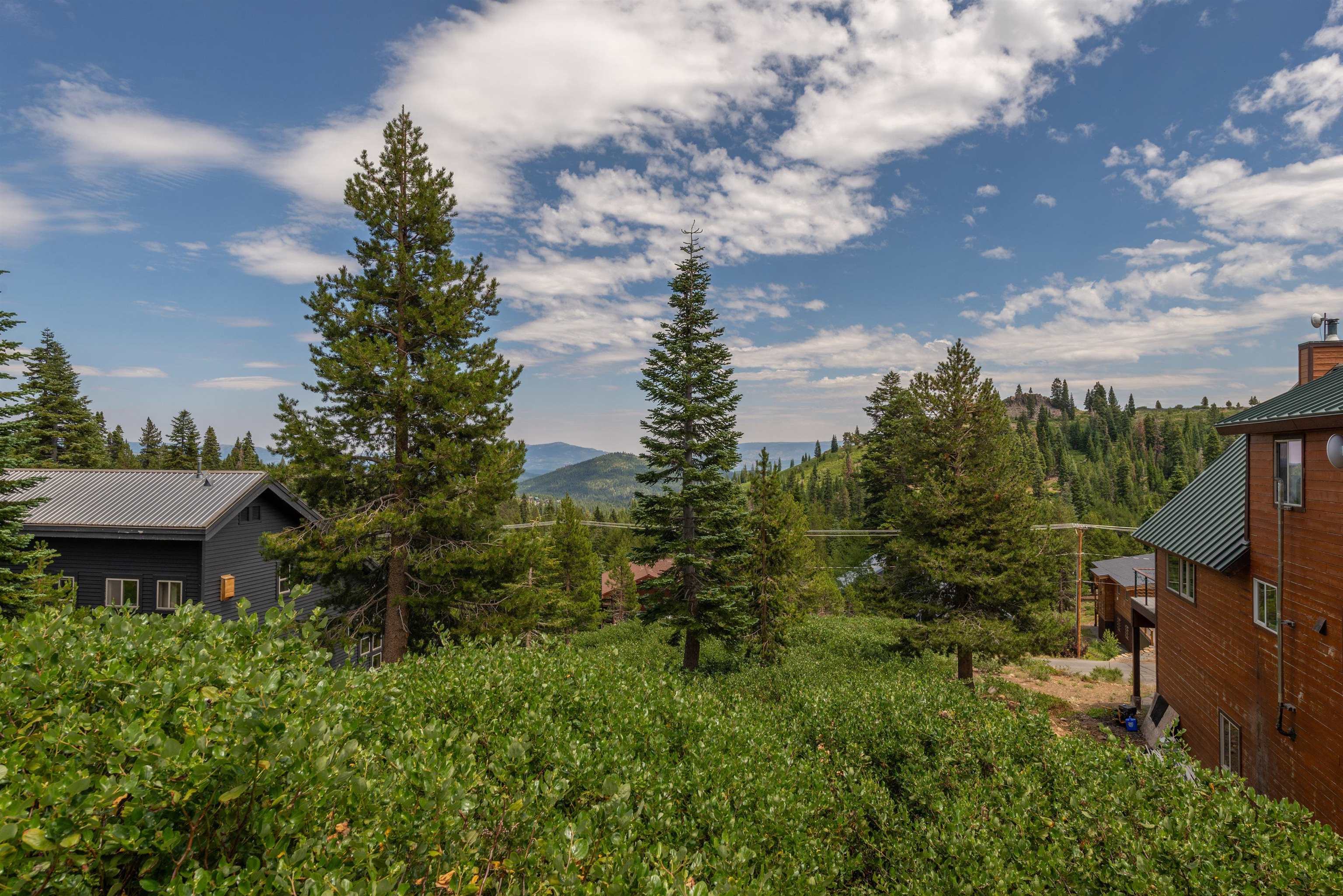 15644 Skislope Way, Truckee, CA, 96161