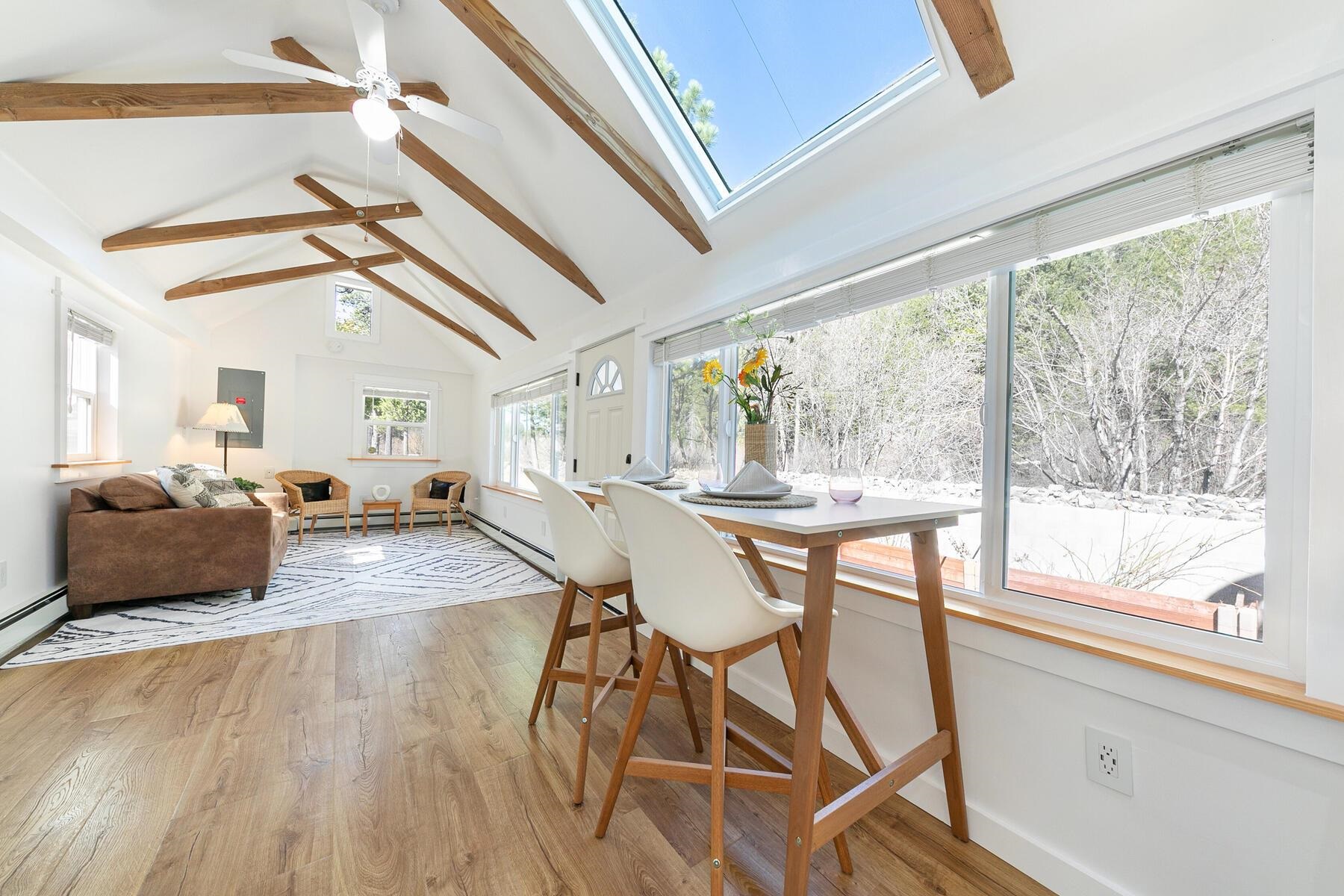 7594 + 7598 River Road