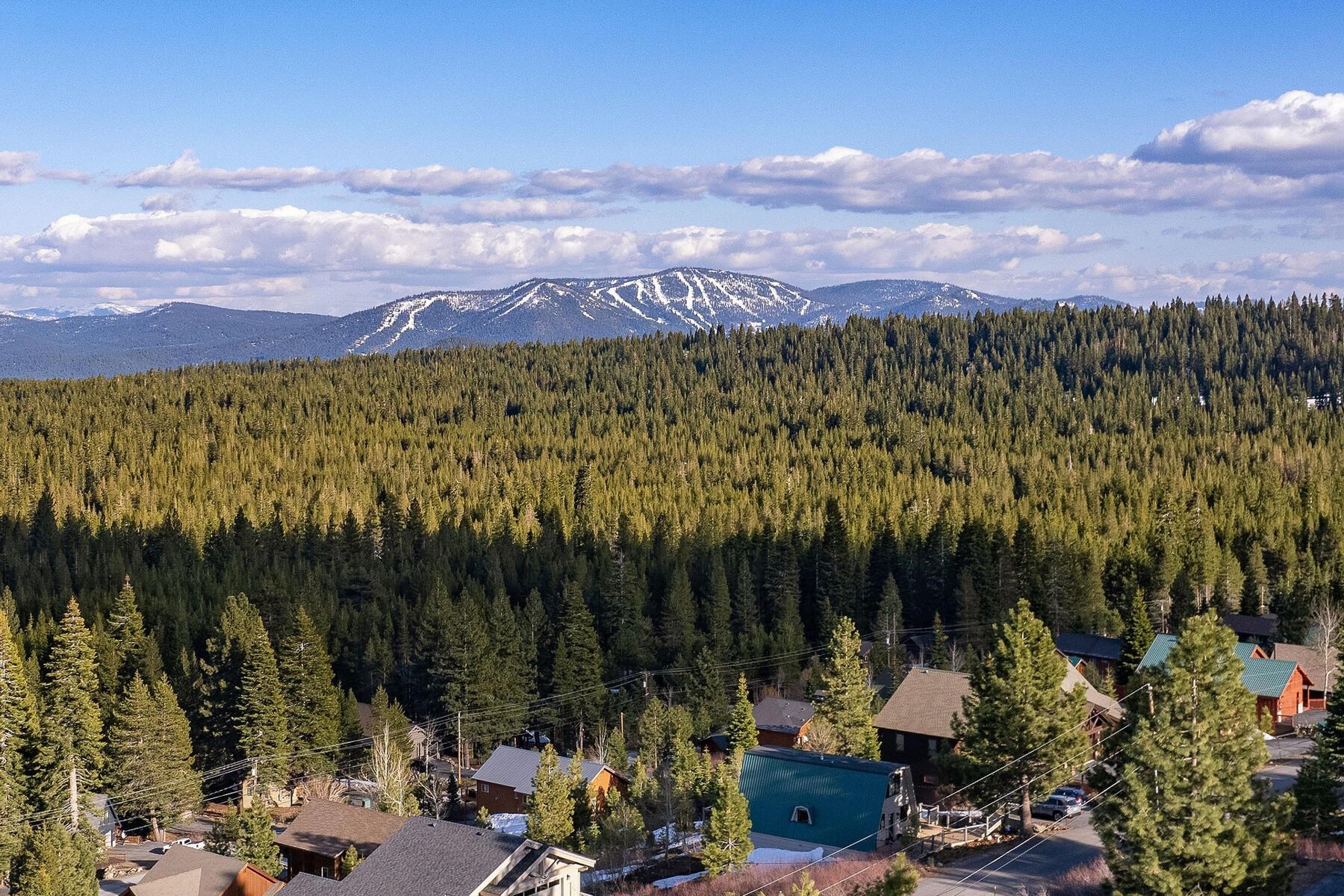 11910 Rhineland Avenue, Truckee, CA, 96161-0000