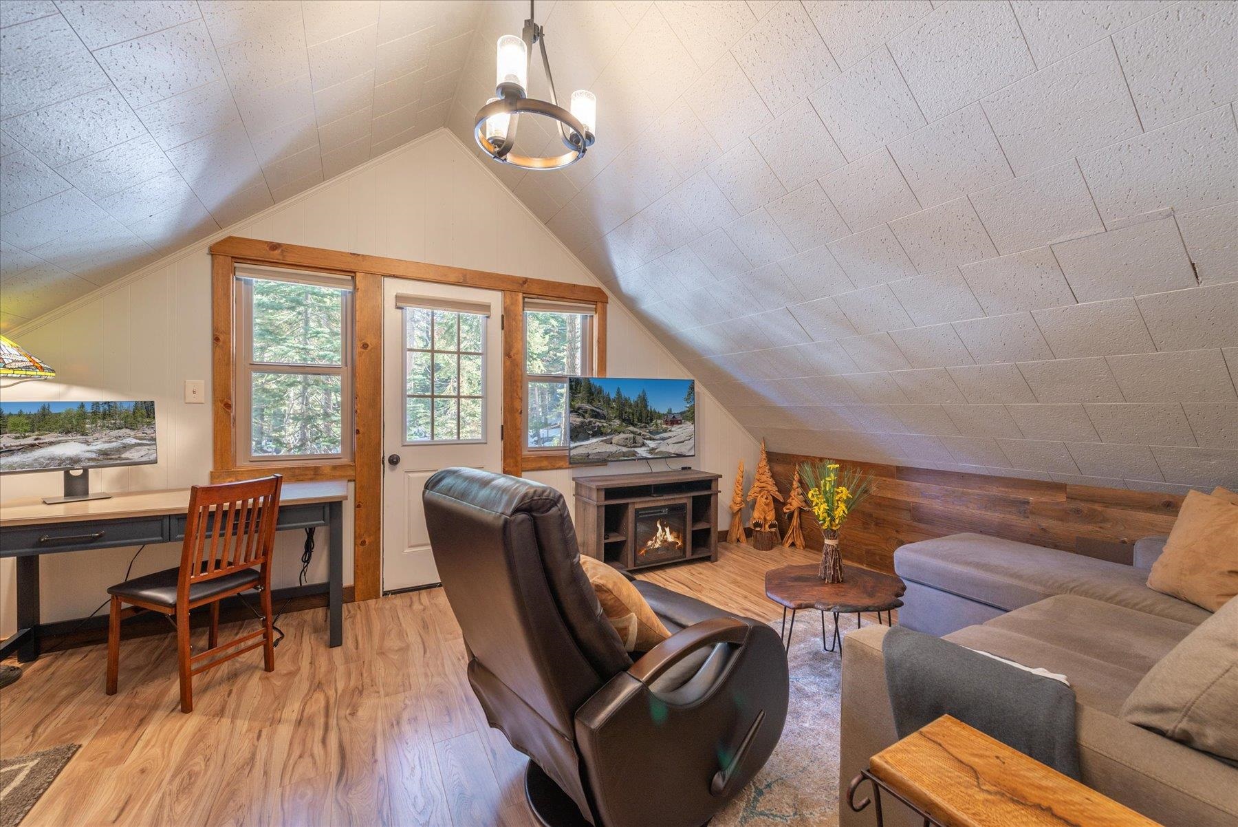 5225 Palisade Road, Soda Springs, CA, 95728