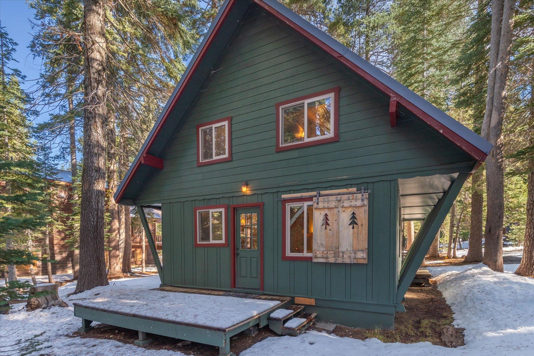 5225 Palisade Road, Soda Springs, CA, 95728