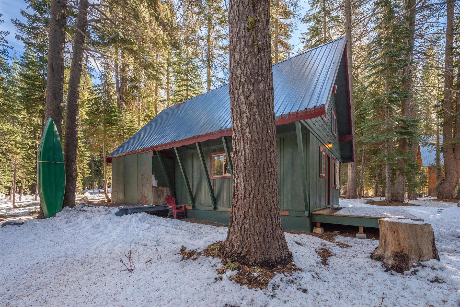 5225 Palisade Road, Soda Springs, CA, 95728