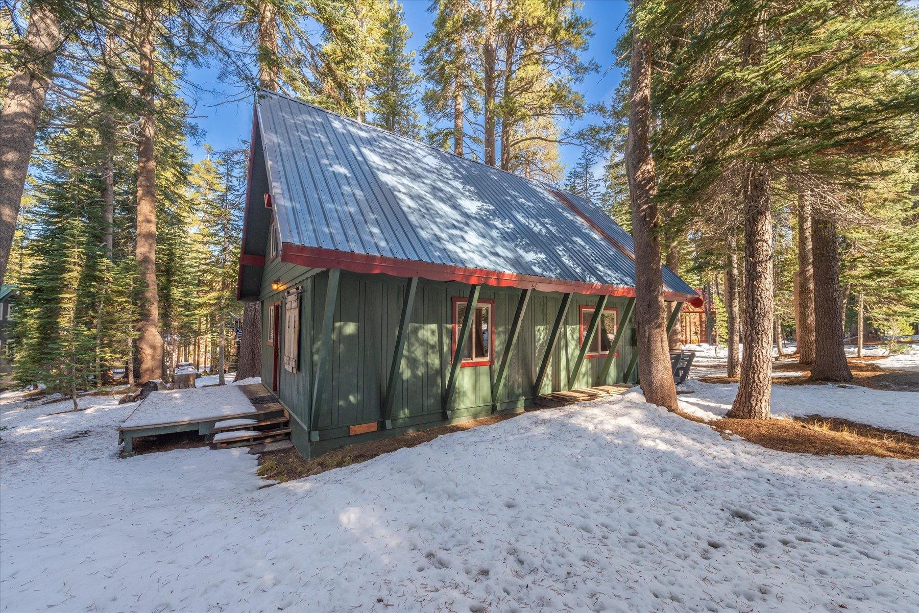5225 Palisade Road, Soda Springs, CA, 95728