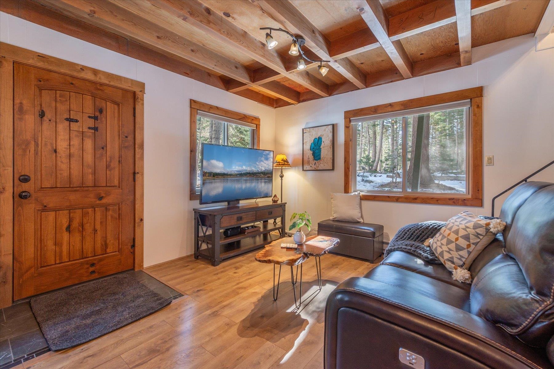 5225 Palisade Road, Soda Springs, CA, 95728