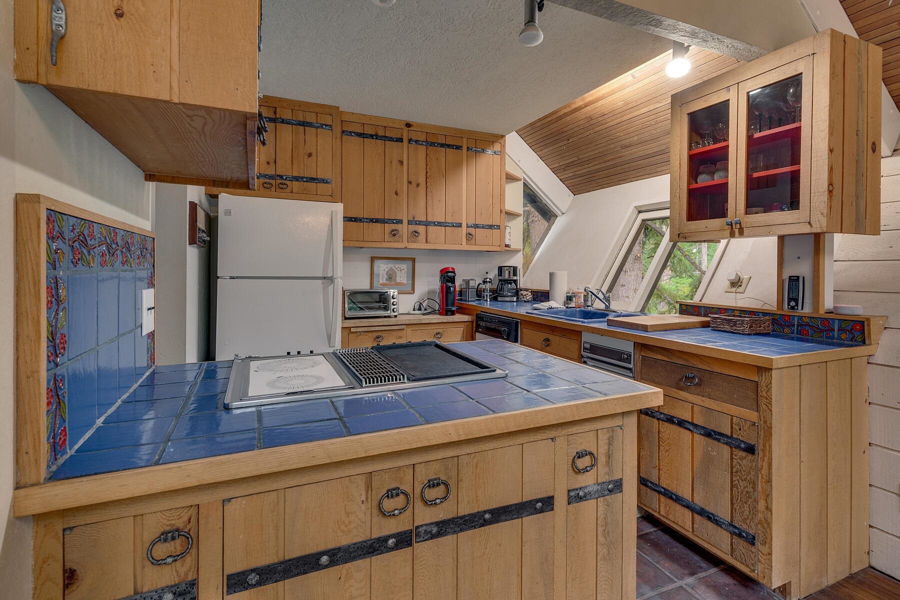 295 Snowbird Loop, Tahoma, CA, 96142