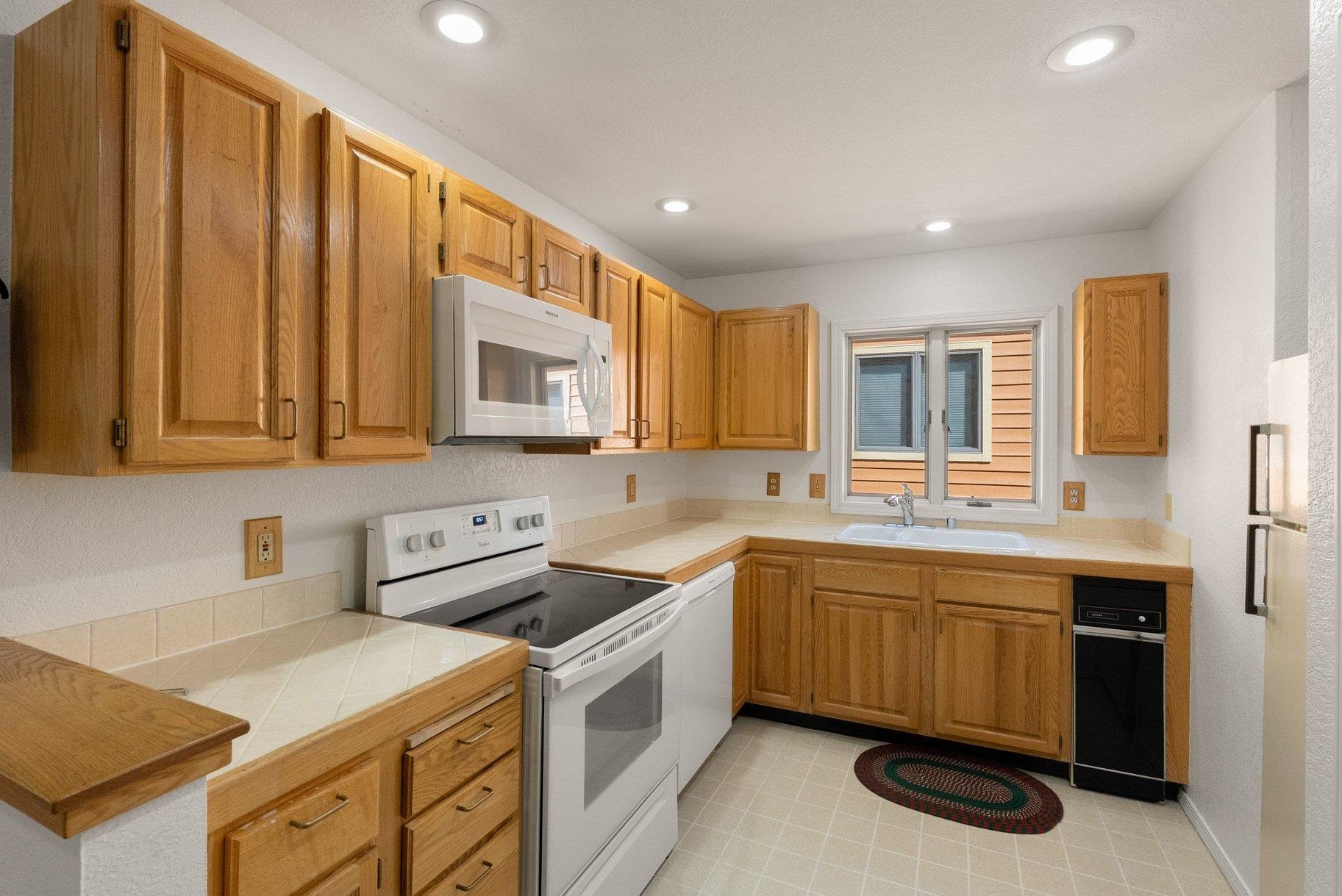 121 Village Boulevard #121