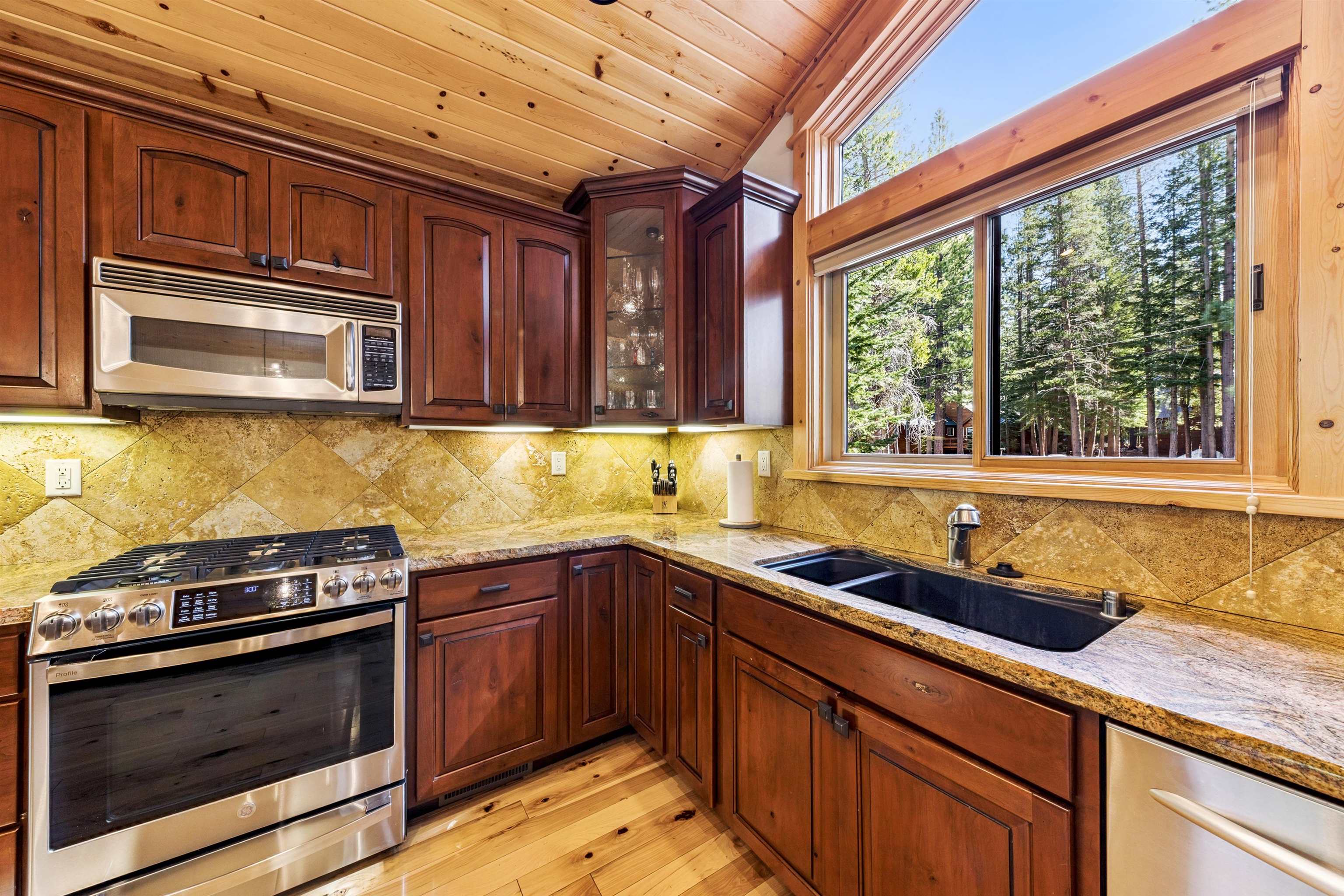 11749 Baden Road, Truckee, CA, 96161-0000