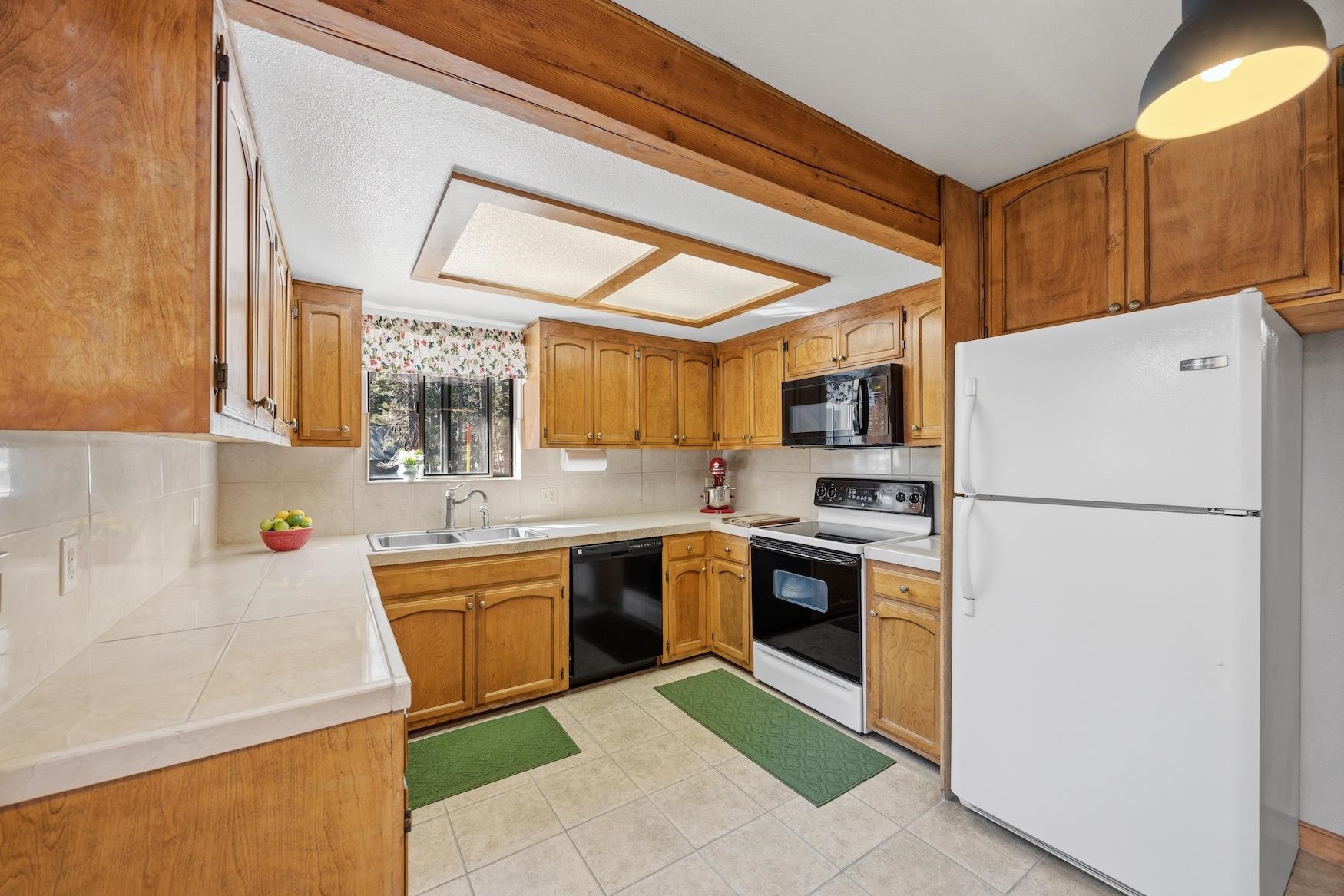 21146 Donner Pass Road, Soda Springs, CA, 95728