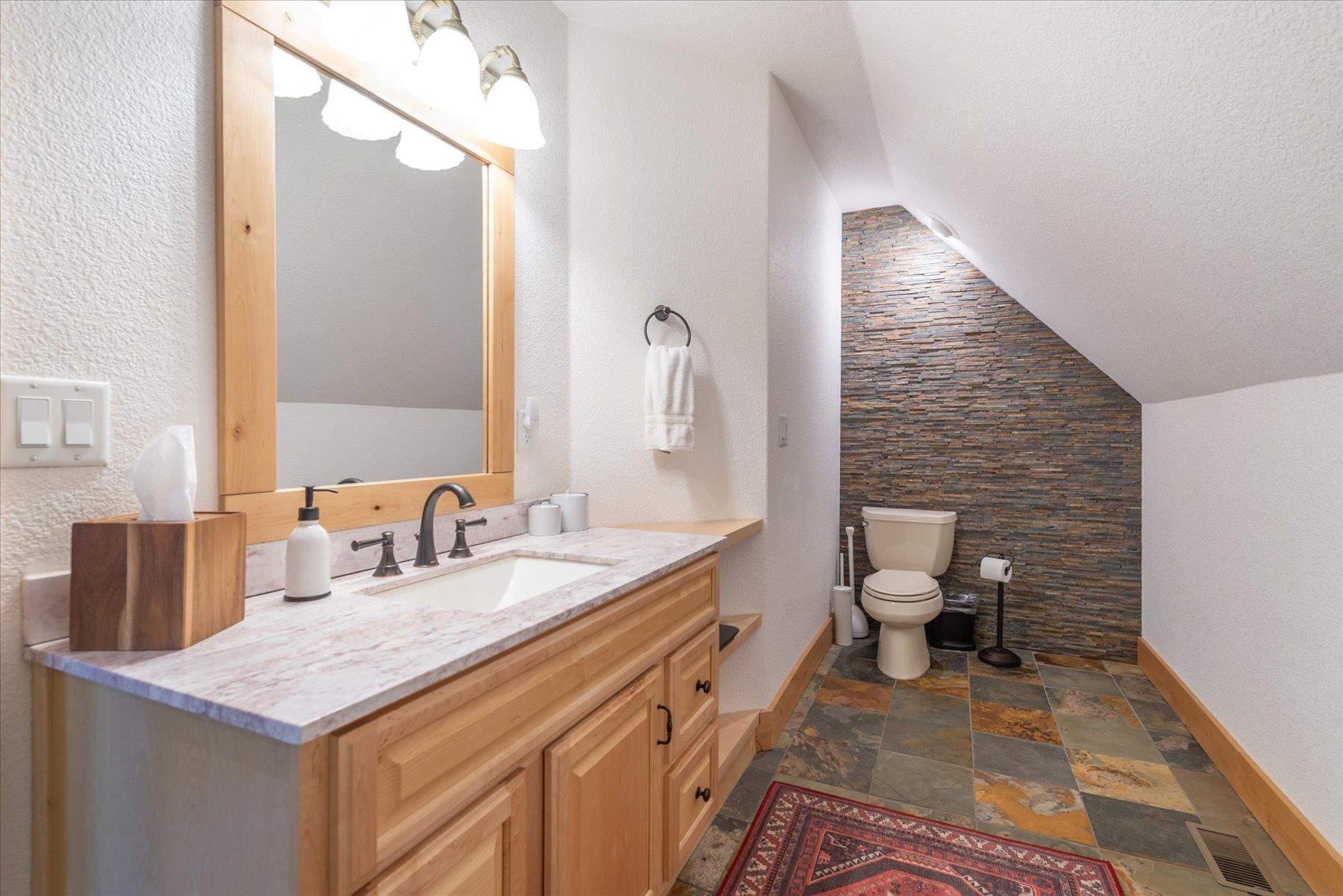 50638 Hemlock Court, Soda Springs, CA, 95728