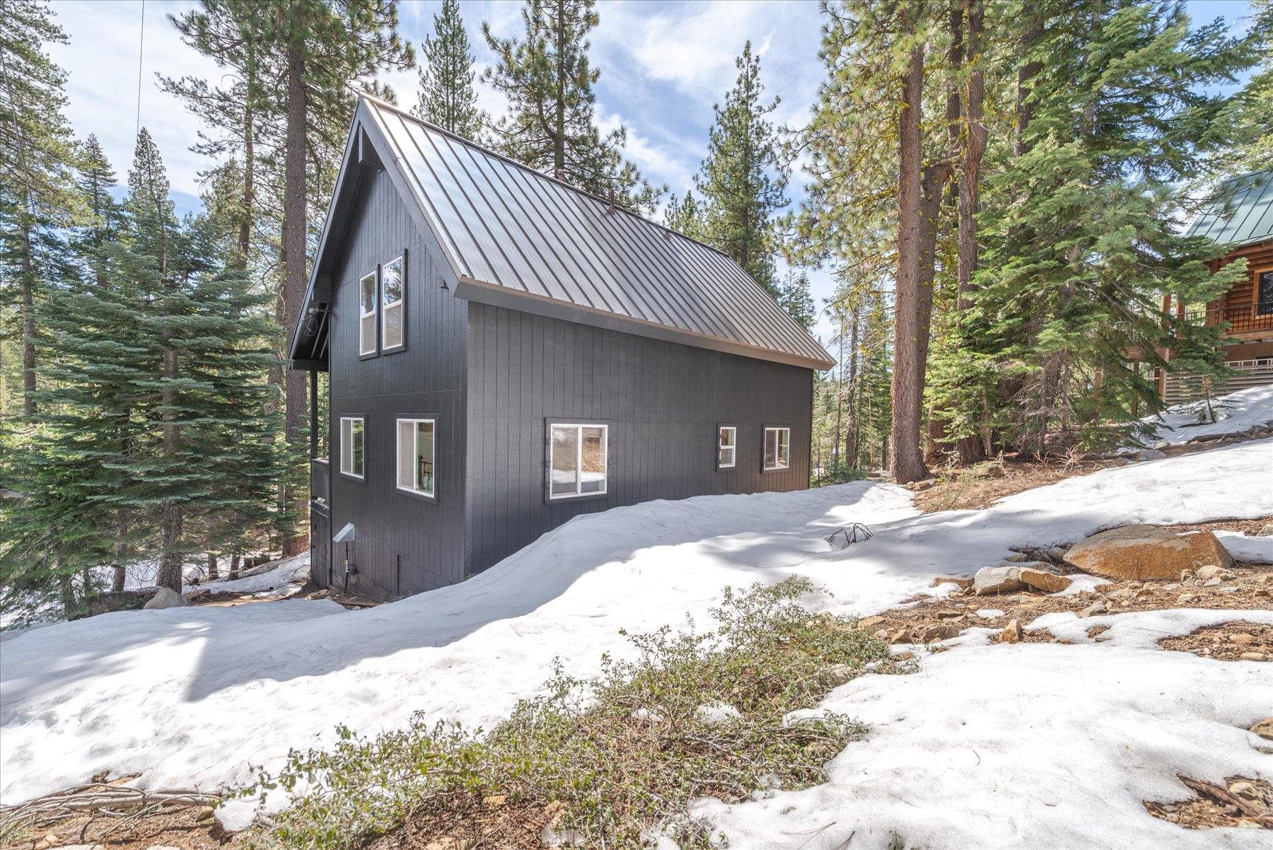 50638 Hemlock Court, Soda Springs, CA, 95728