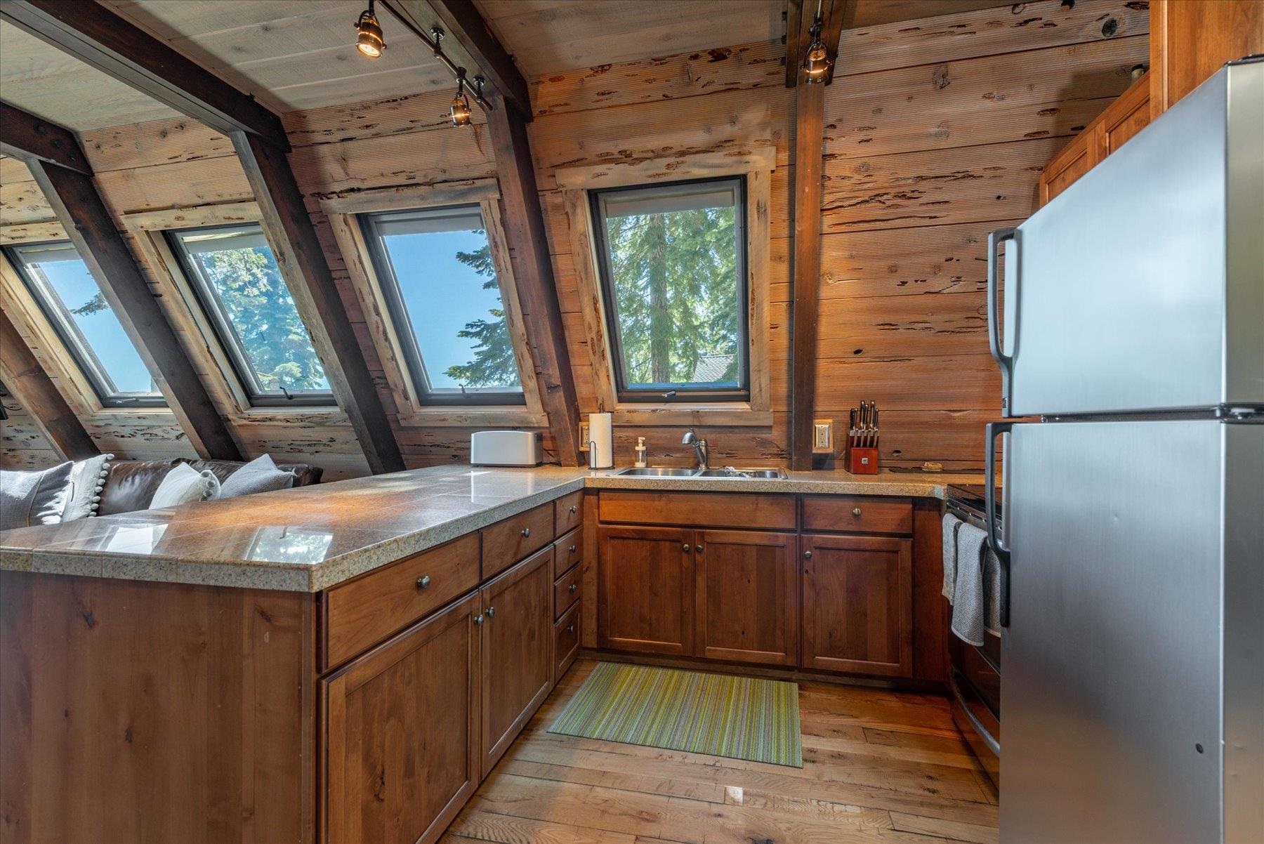 949 Skyline Drive, Tahoe City, CA, 96145-0000