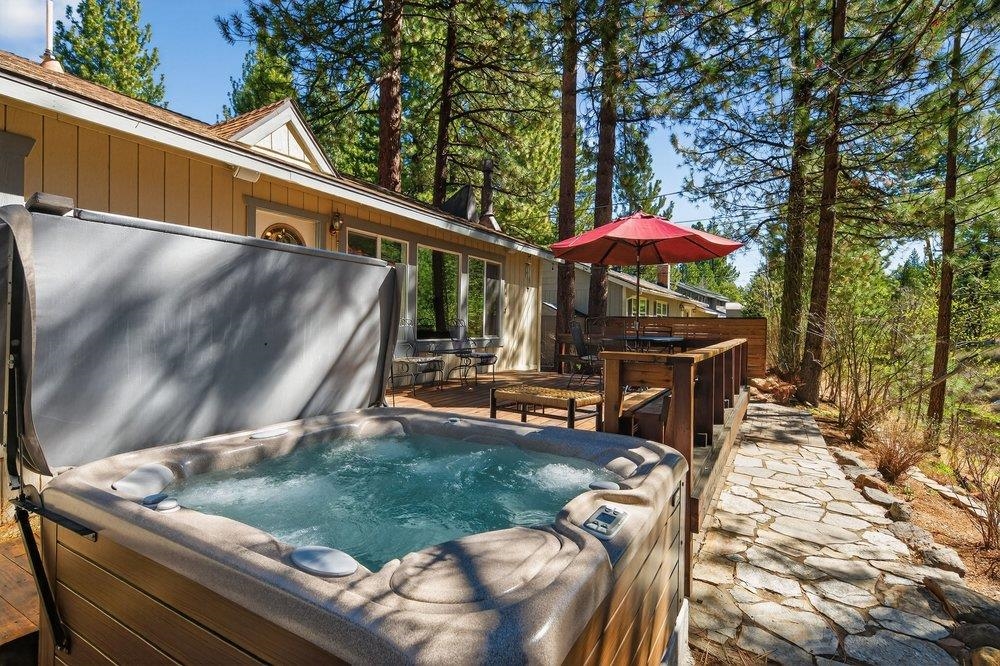 10303 White Fir Road, Truckee, CA, 96161