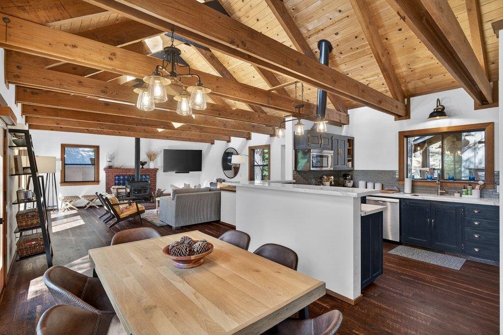 11805 Saint Bernard Drive