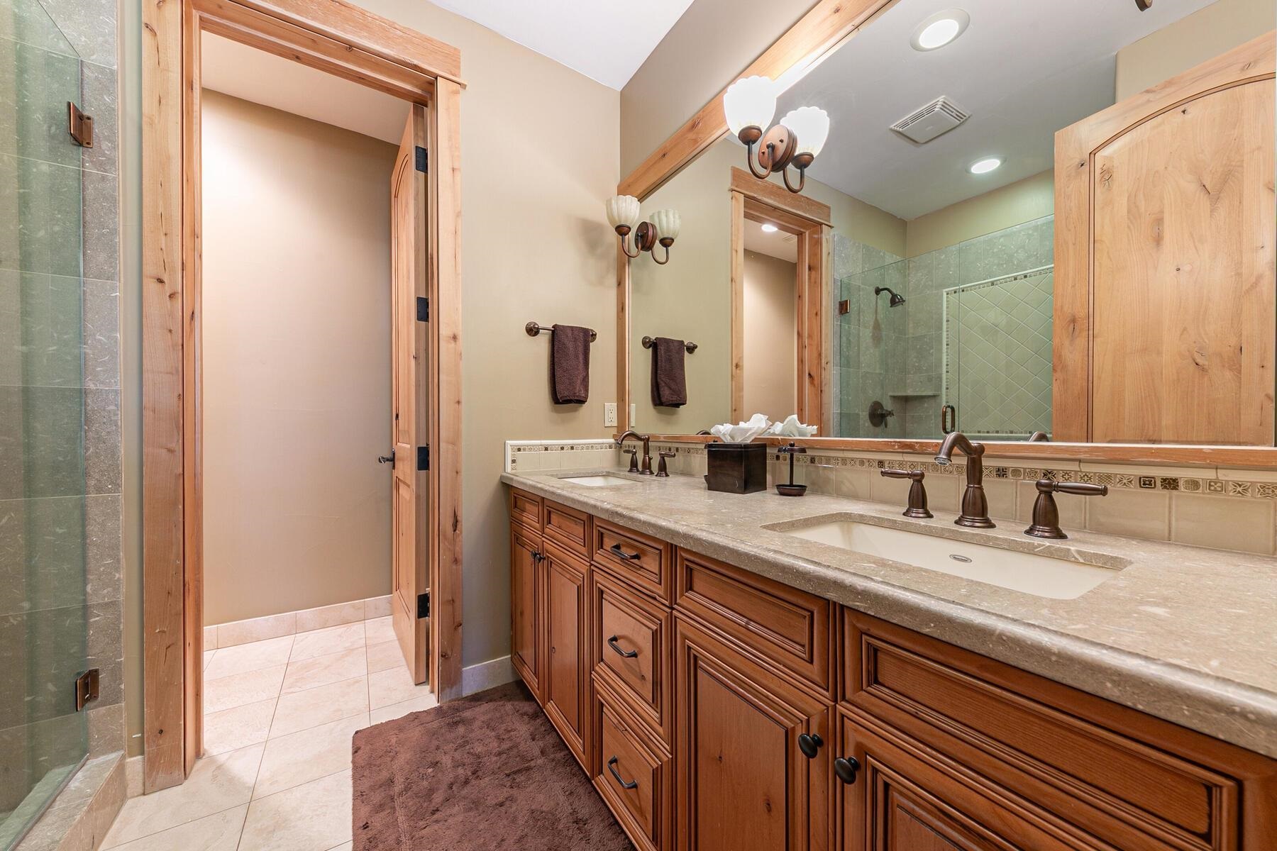 10243 Valmont Trail, Truckee, CA, 96161