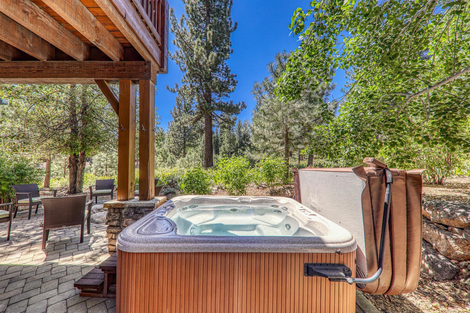 10243 Valmont Trail, Truckee, CA, 96161