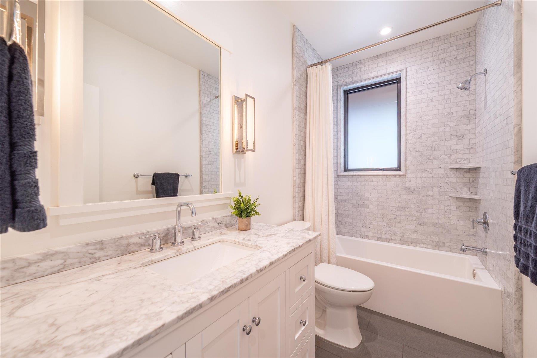 10947 Zermatt Drive, Truckee, CA, 96161