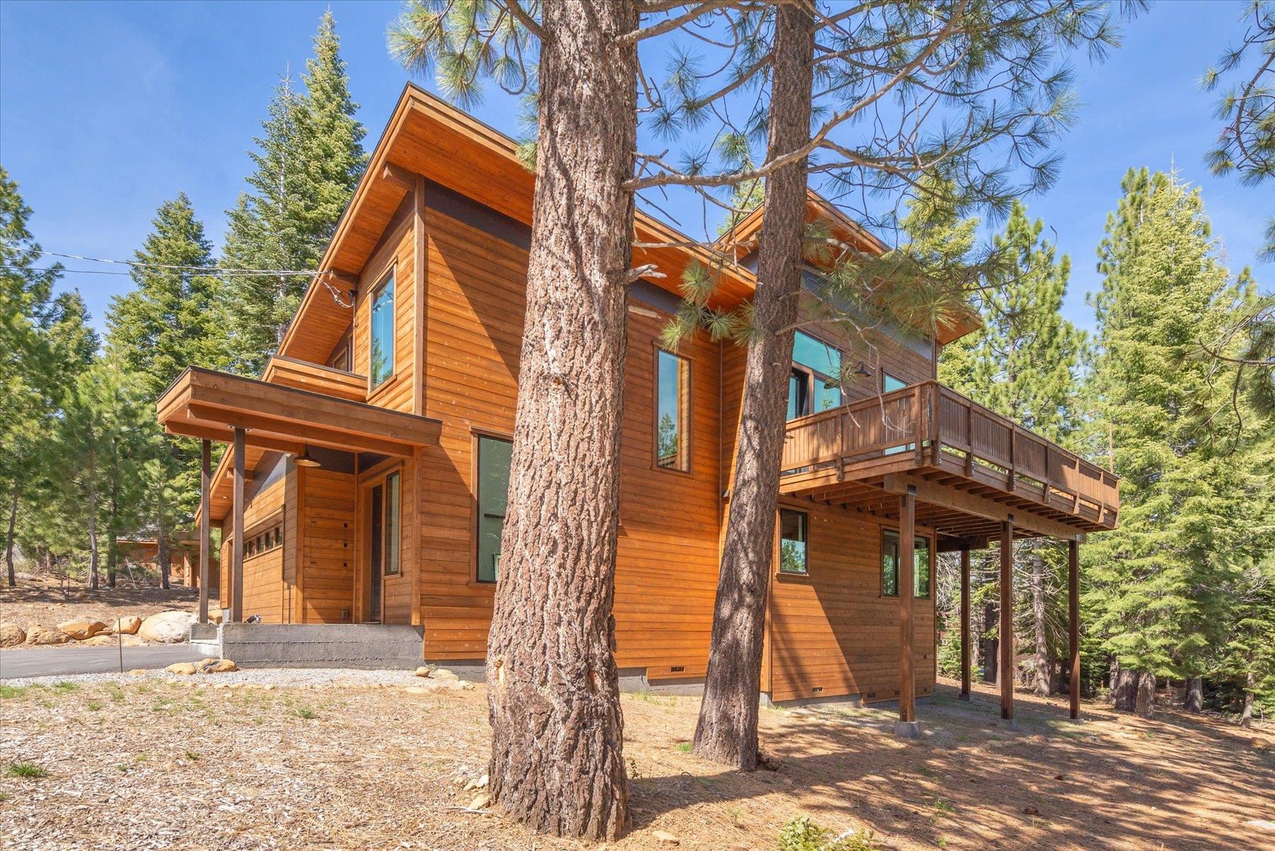 10947 Zermatt Drive, Truckee, CA, 96161