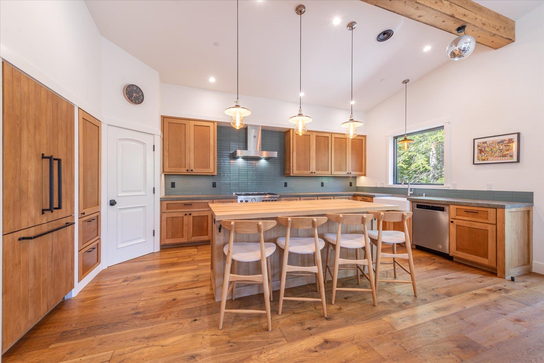 10947 Zermatt Drive, Truckee, CA, 96161