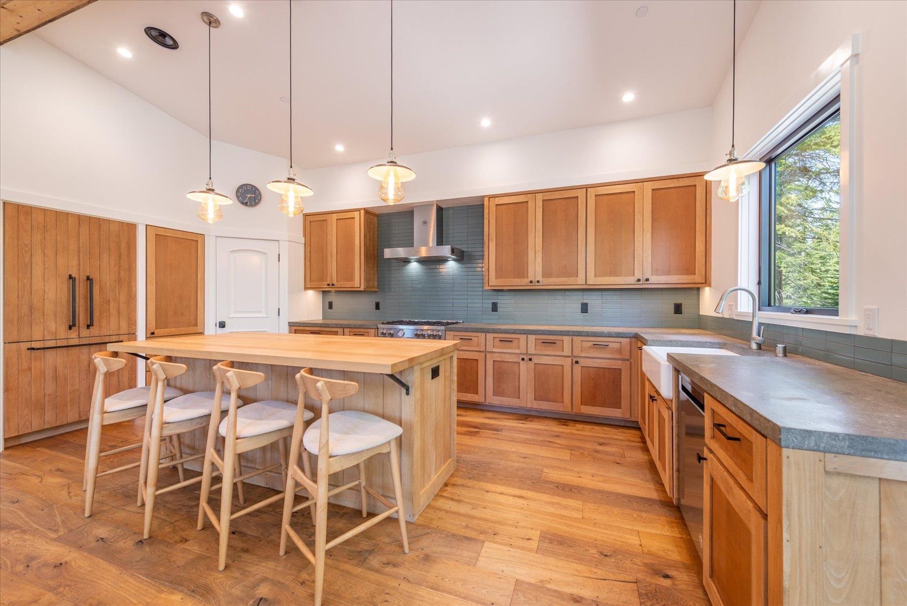 10947 Zermatt Drive, Truckee, CA, 96161