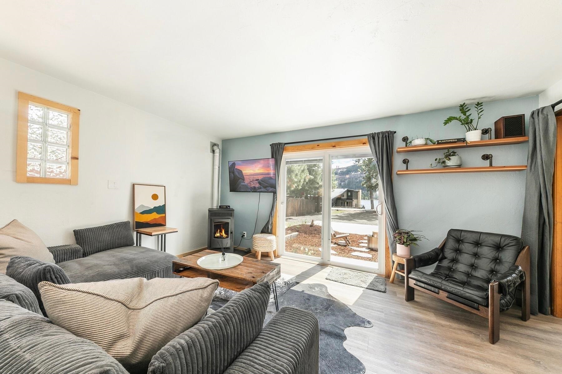 13620 Donner Pass Road, Truckee, CA, 96161