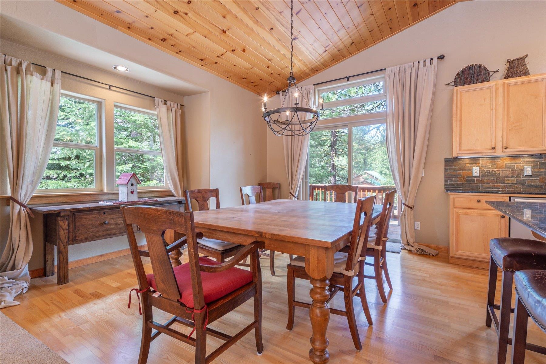 11975 Brookstone Drive, Truckee, CA, 96161