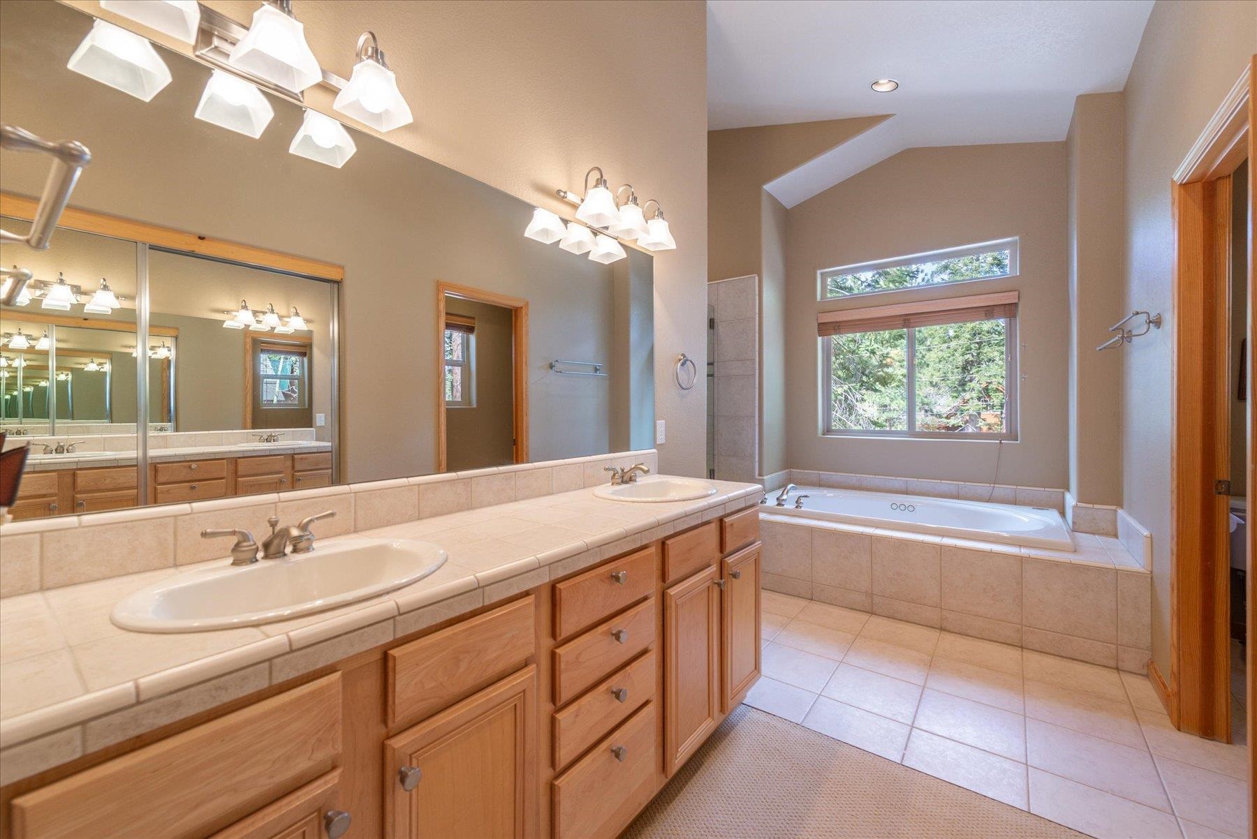 11975 Brookstone Drive, Truckee, CA, 96161