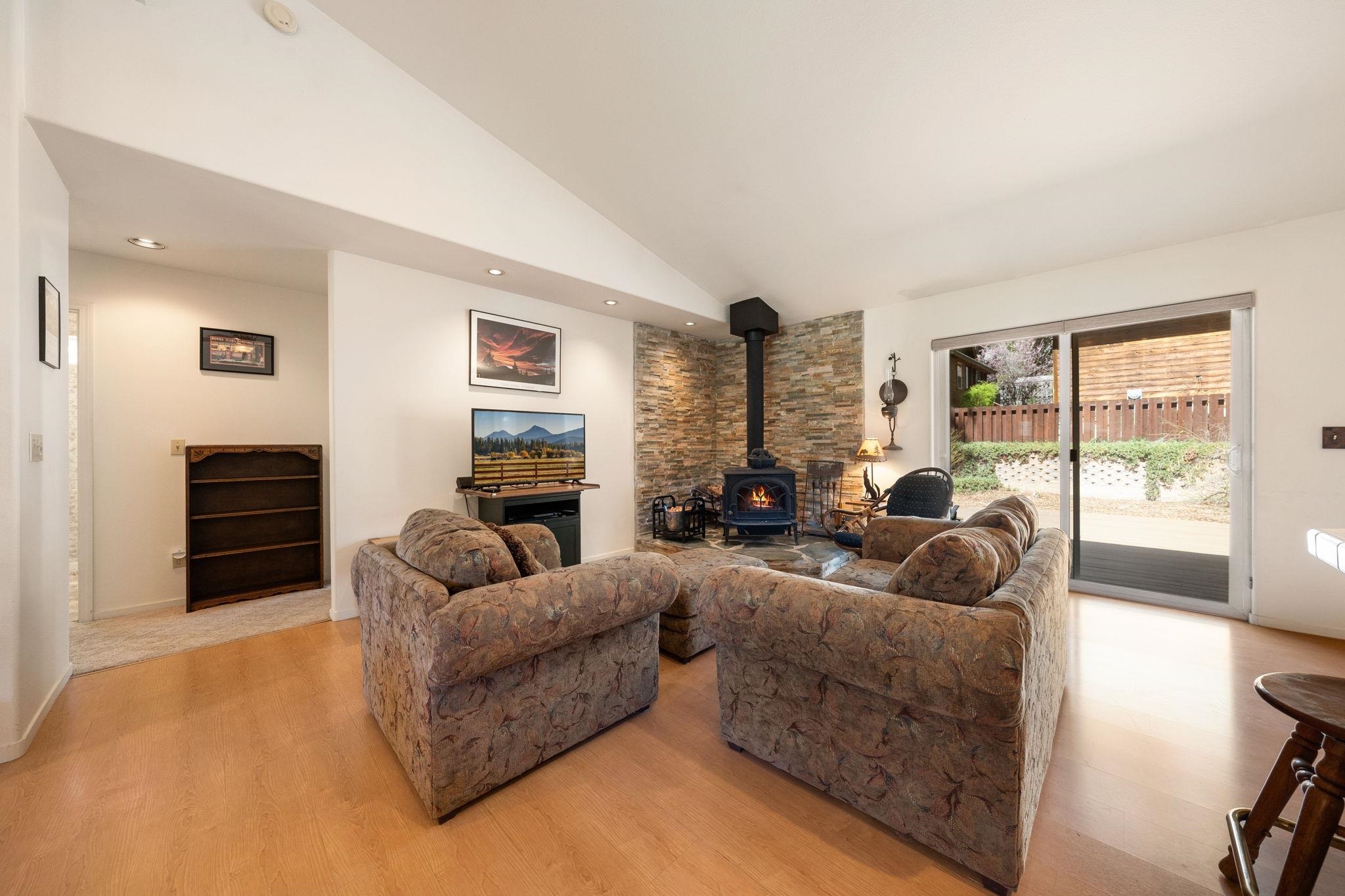 301 Mountain View Drive, Calpine, CA, 96124