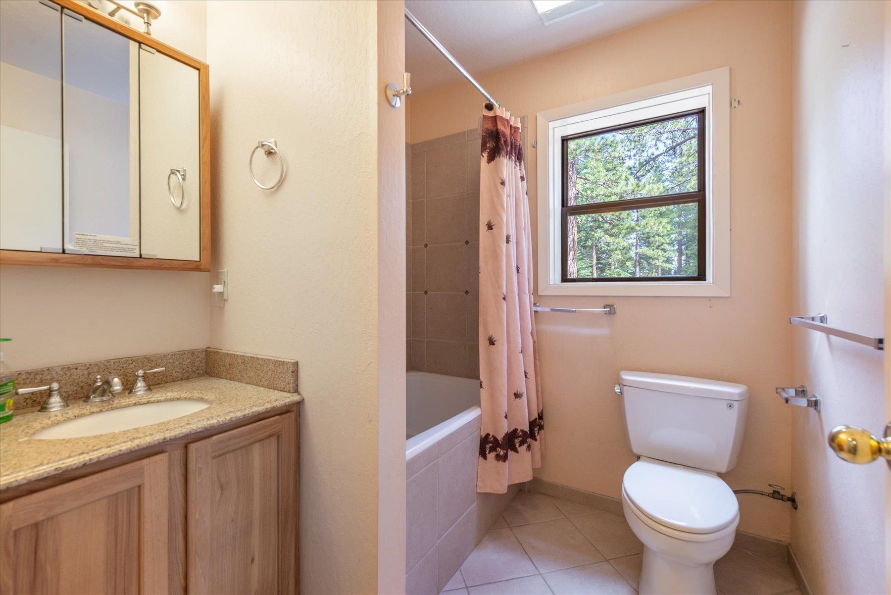 590 Tunnington Drive, Carnelian Bay, CA, 96140-1932