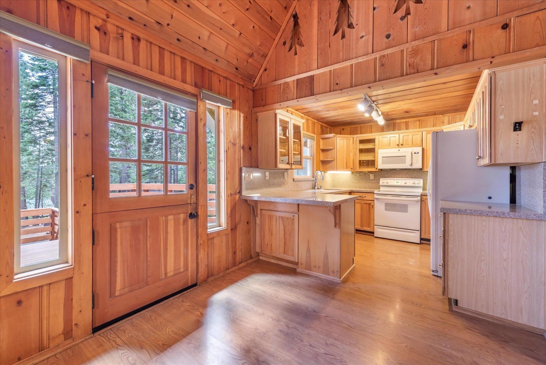 590 Tunnington Drive, Carnelian Bay, CA, 96140-1932