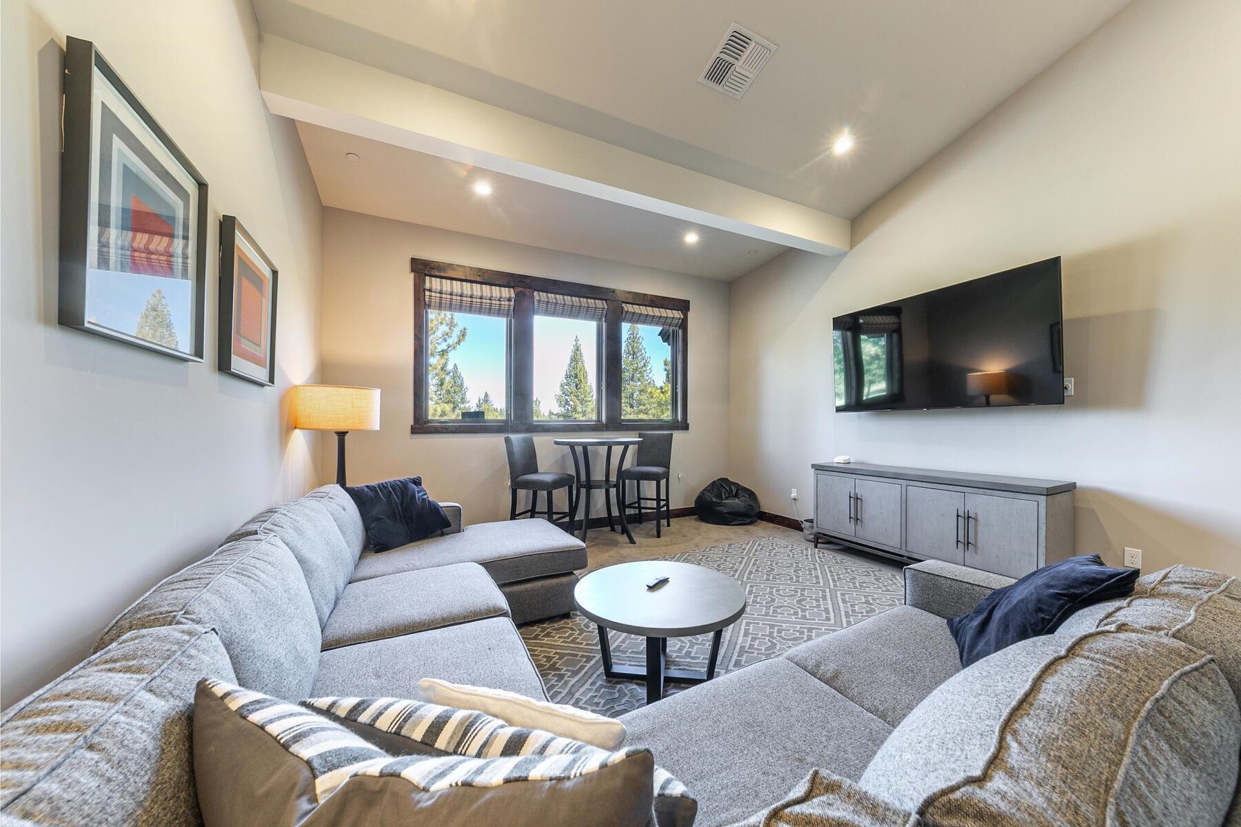 10109 Corrie Court, Truckee, CA, 96161