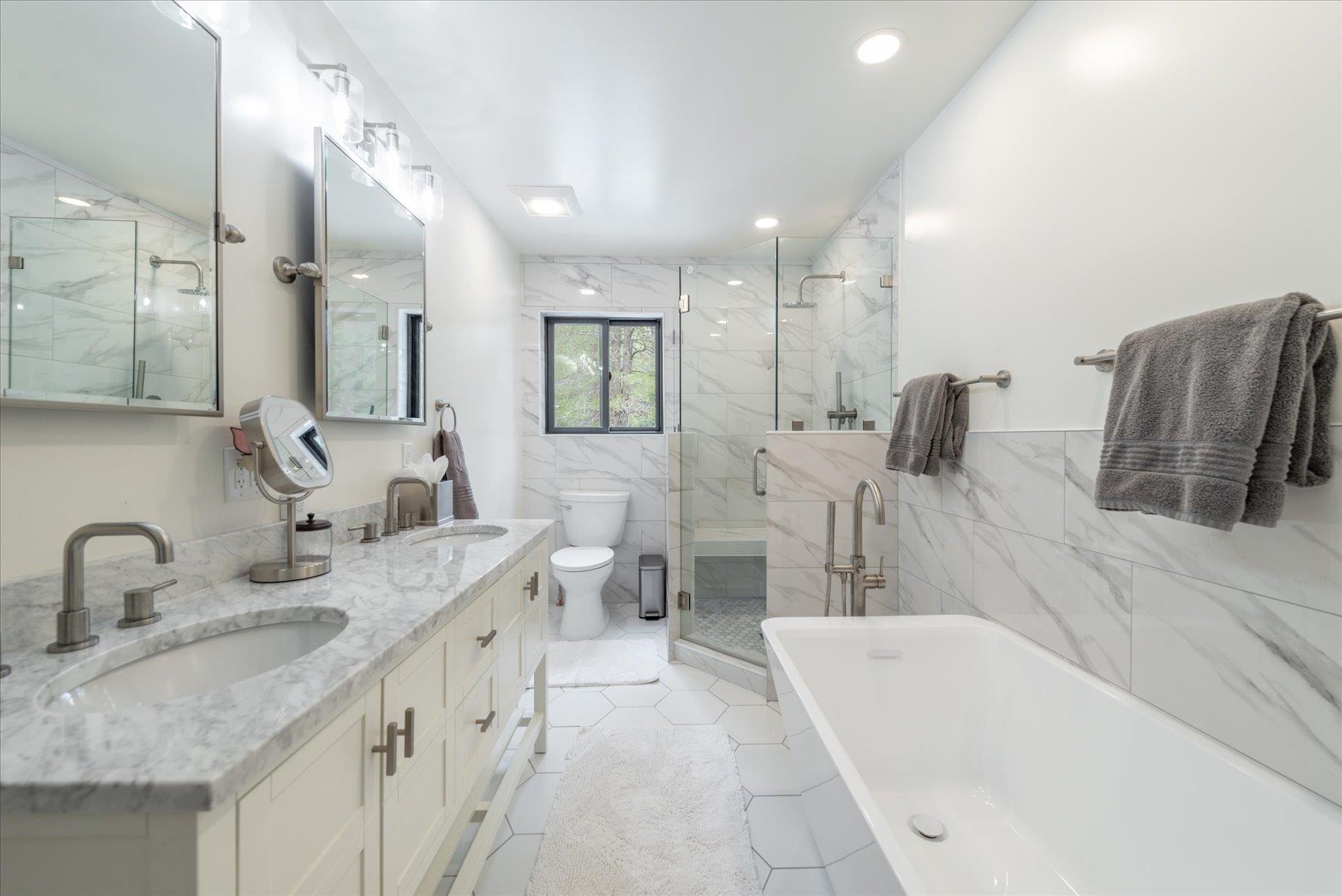 11819 Brookstone Drive, Truckee, CA, 96161