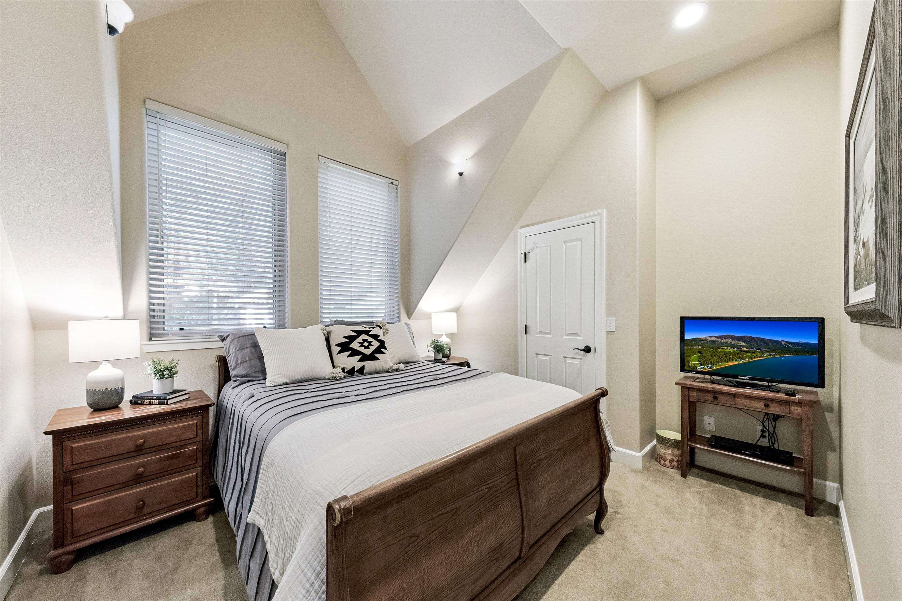 375 Islet Avenue, Kings Beach, CA, 96143-0000