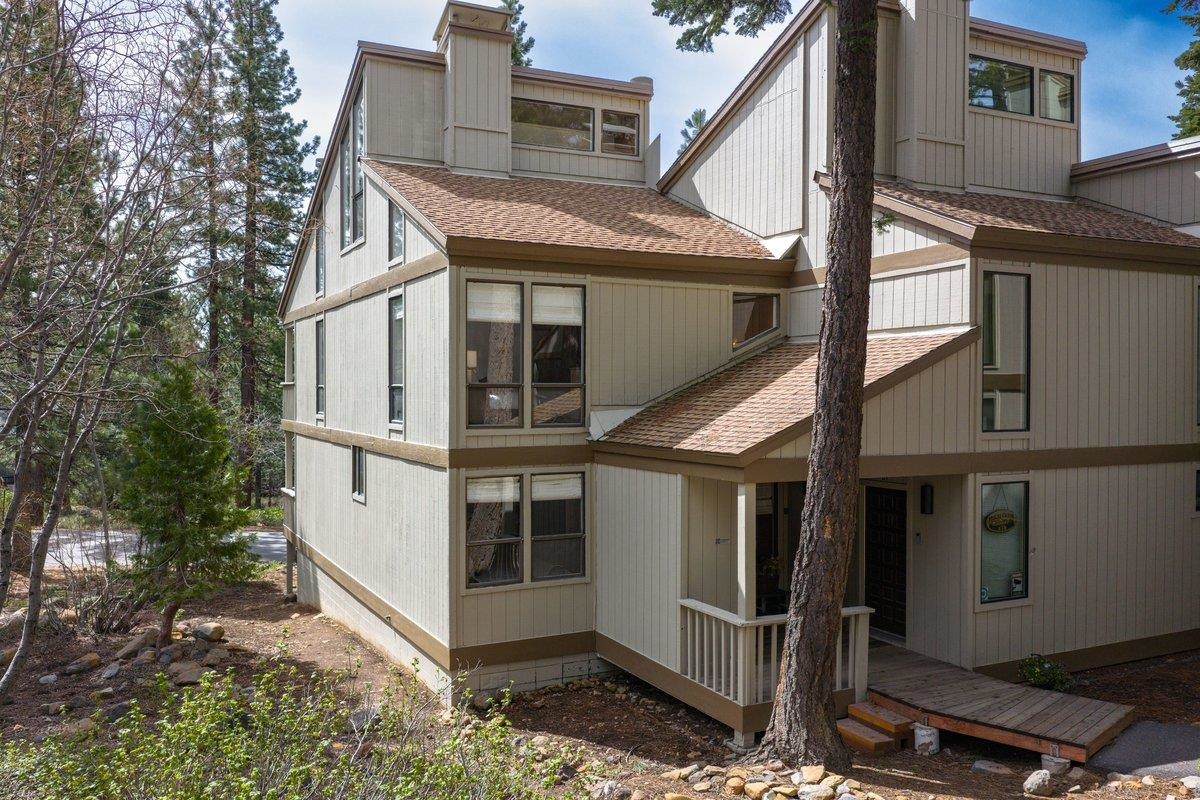 1001 Commonwealth Drive #82