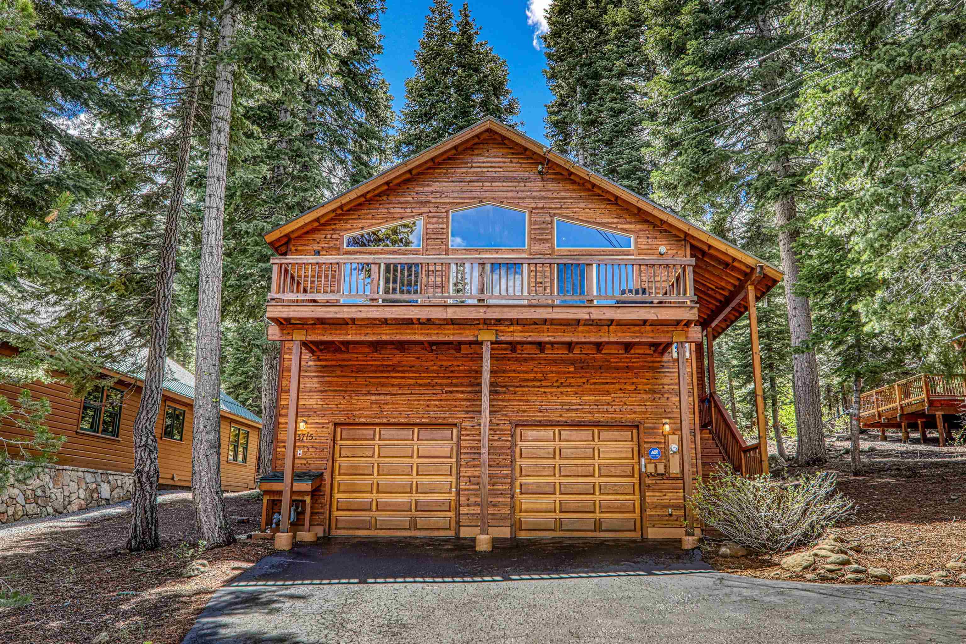 <p>Featured Listings</p>