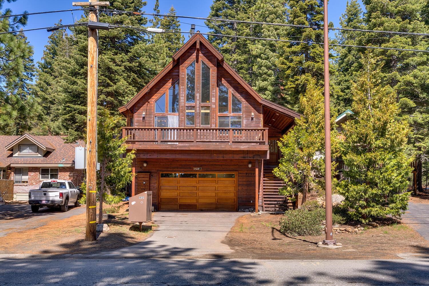 <p>Featured Listings</p>